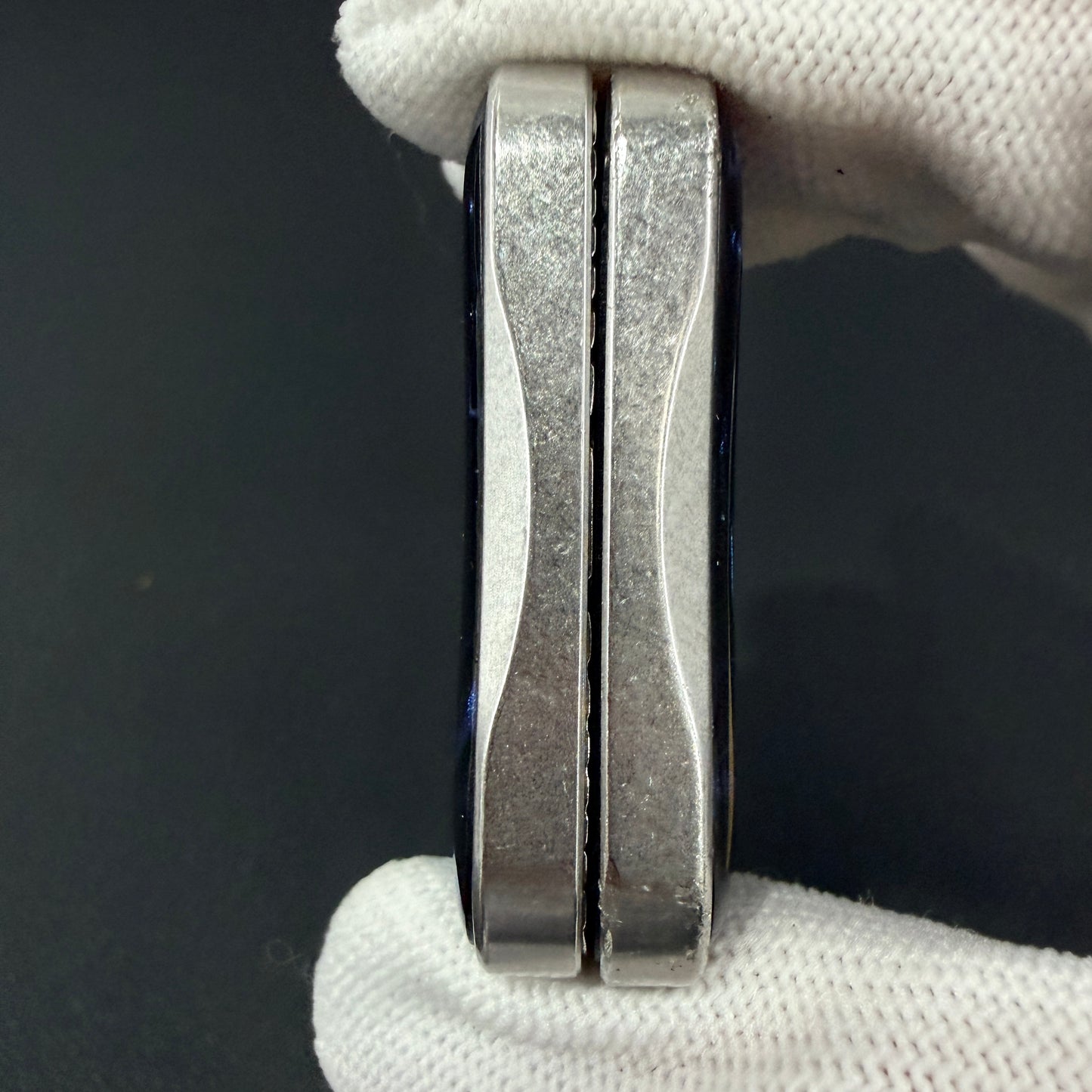 Aura Sand Stainless Steel