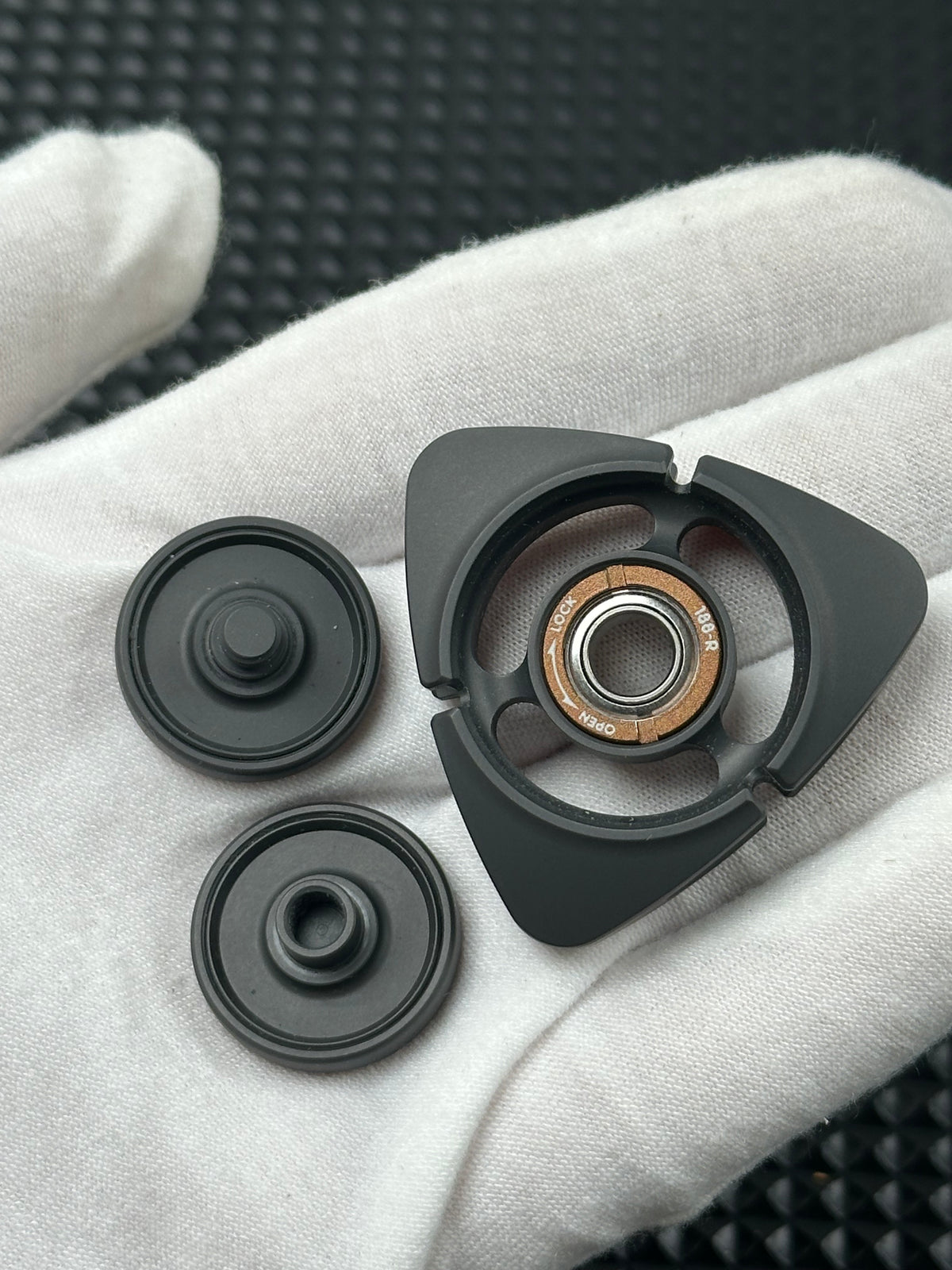 BIT 04 Zirconium