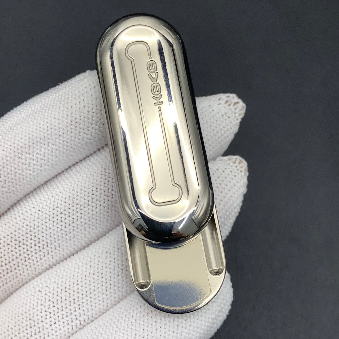 Floating Cloud Titanium Polished