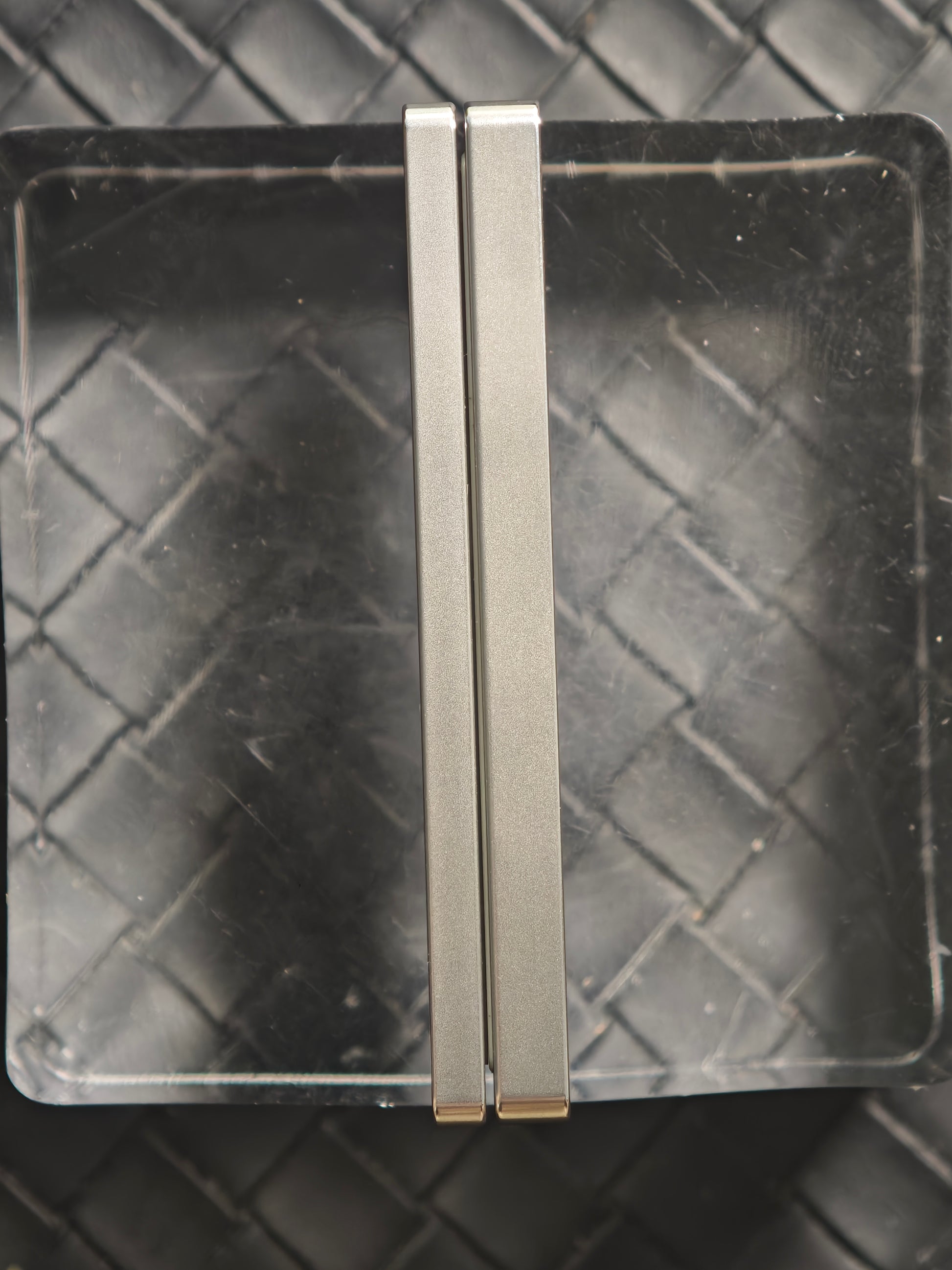 Frog Stainless Steel PEEK