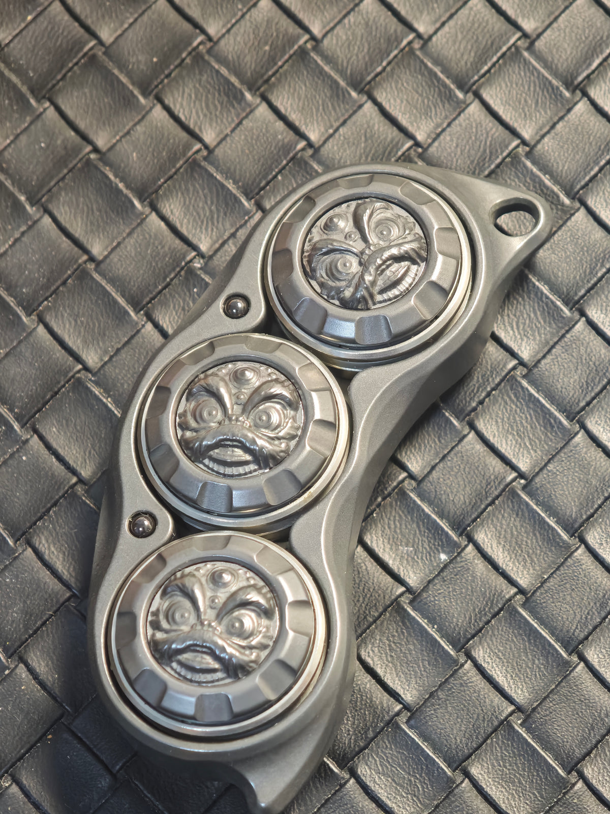 Pea Pod r Zirconium Color-Anodized Stonewashed
