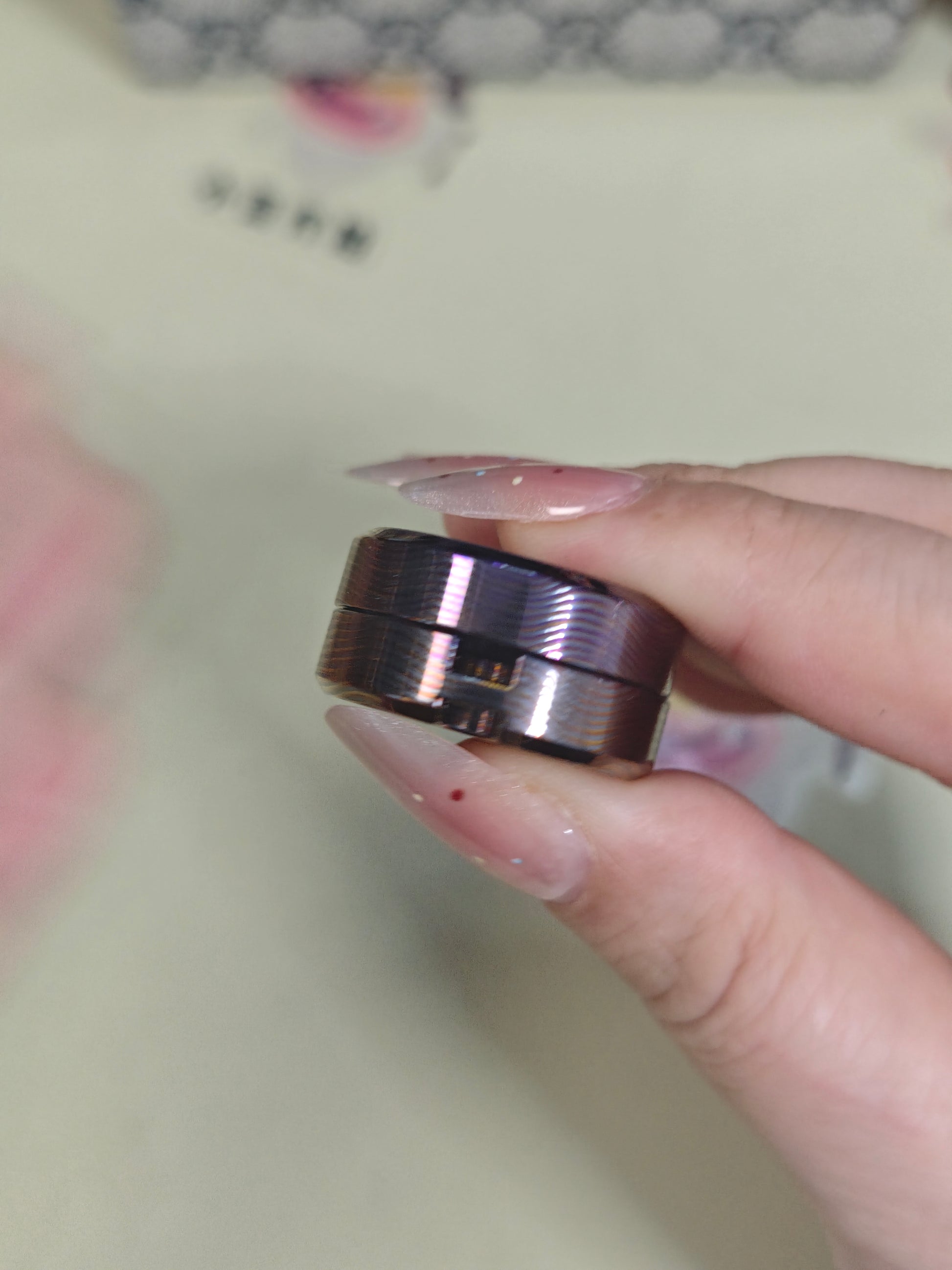 F2.9 Zircuti