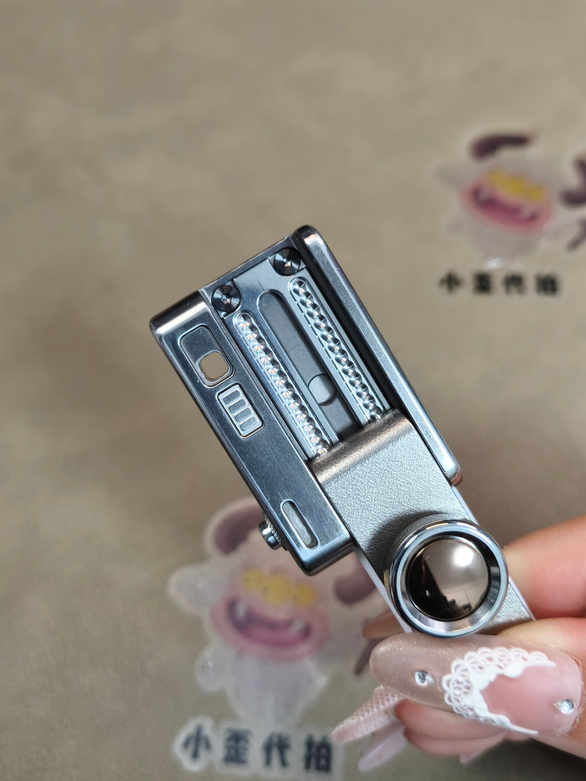 Camera M Titanium Distressed