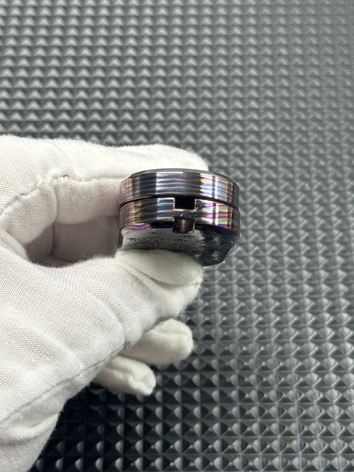 F2 Zircuti