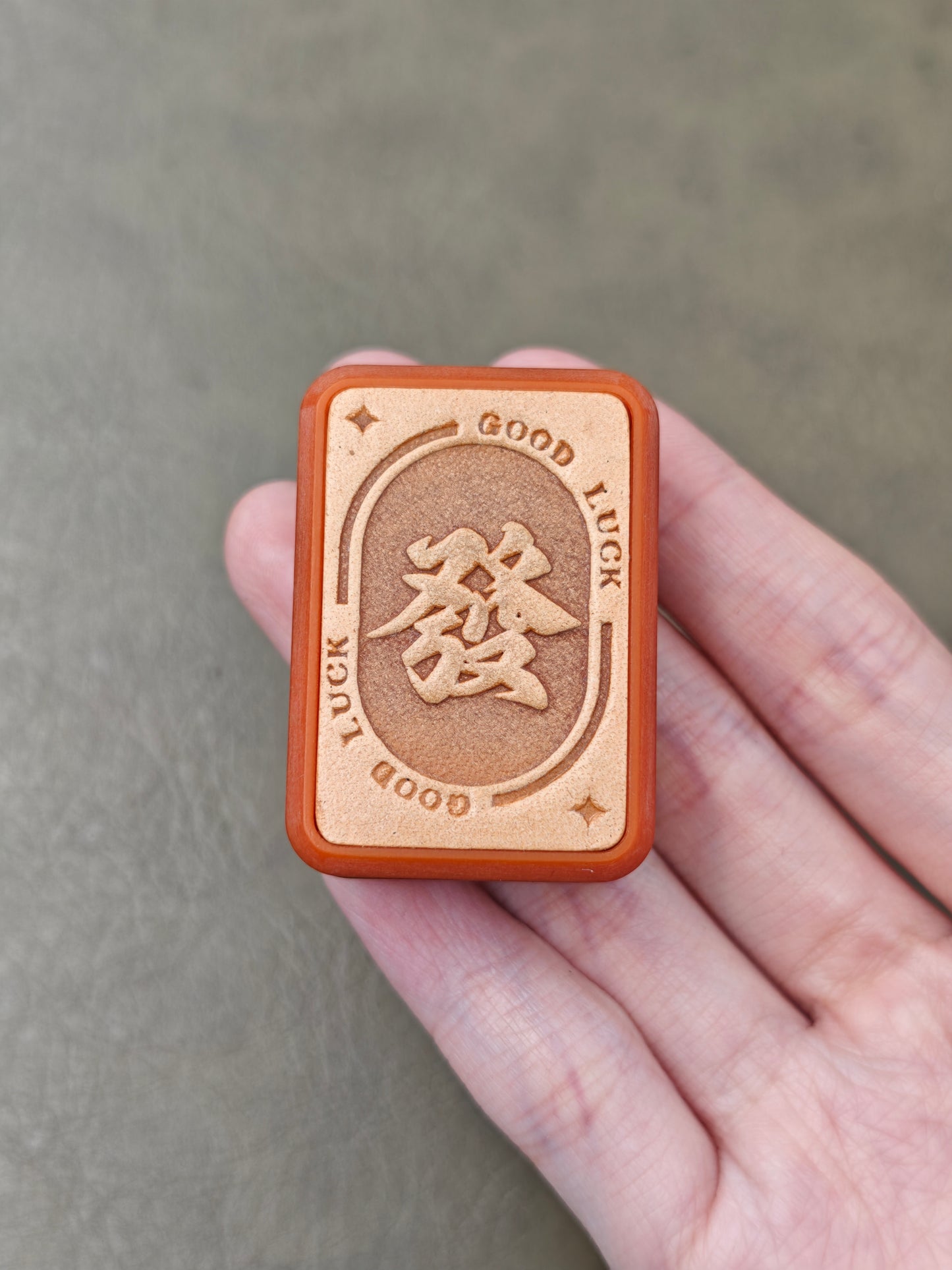 Mahjon Resin