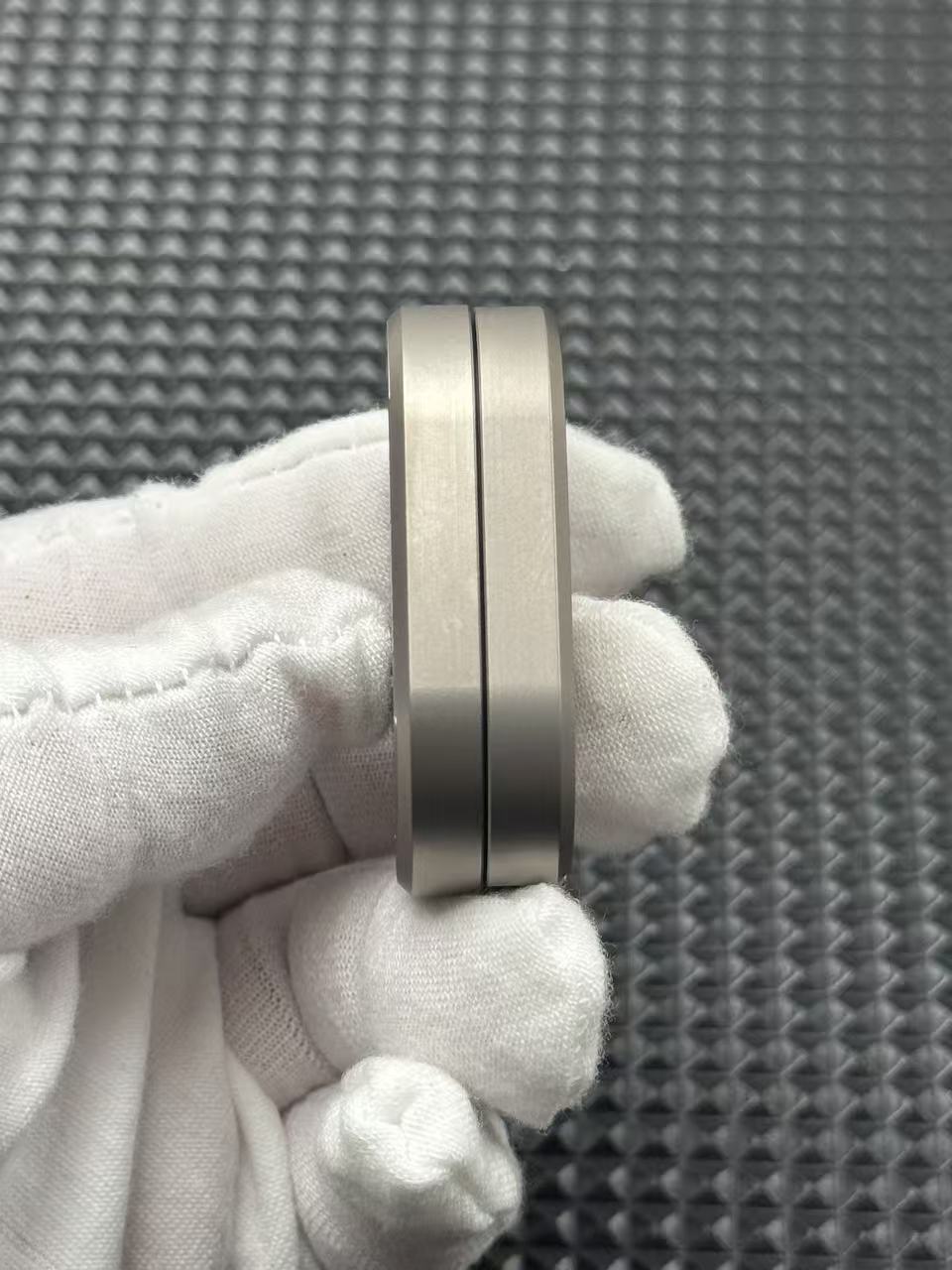 F2 Titanium