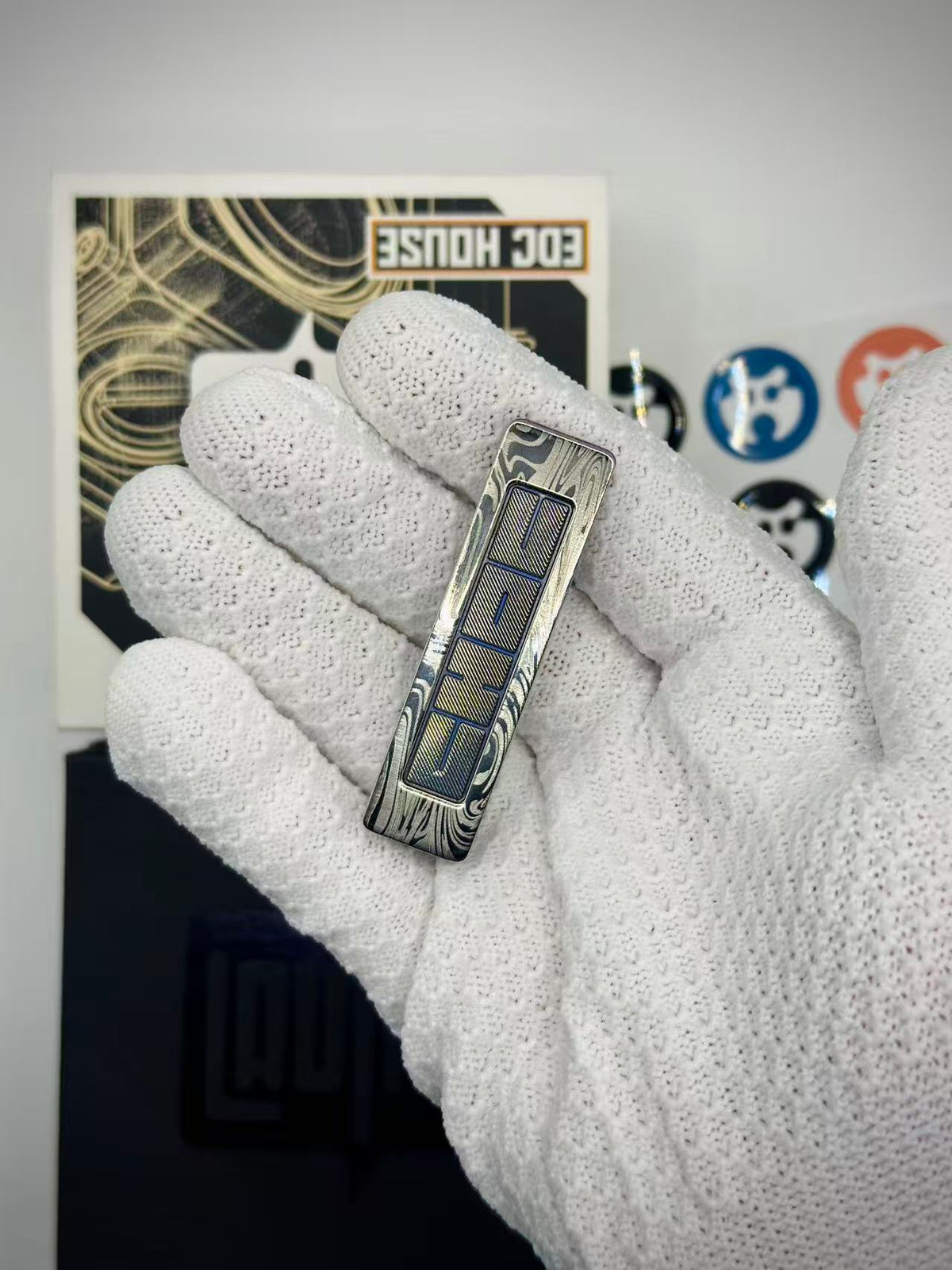 Choc Titanium Engraved