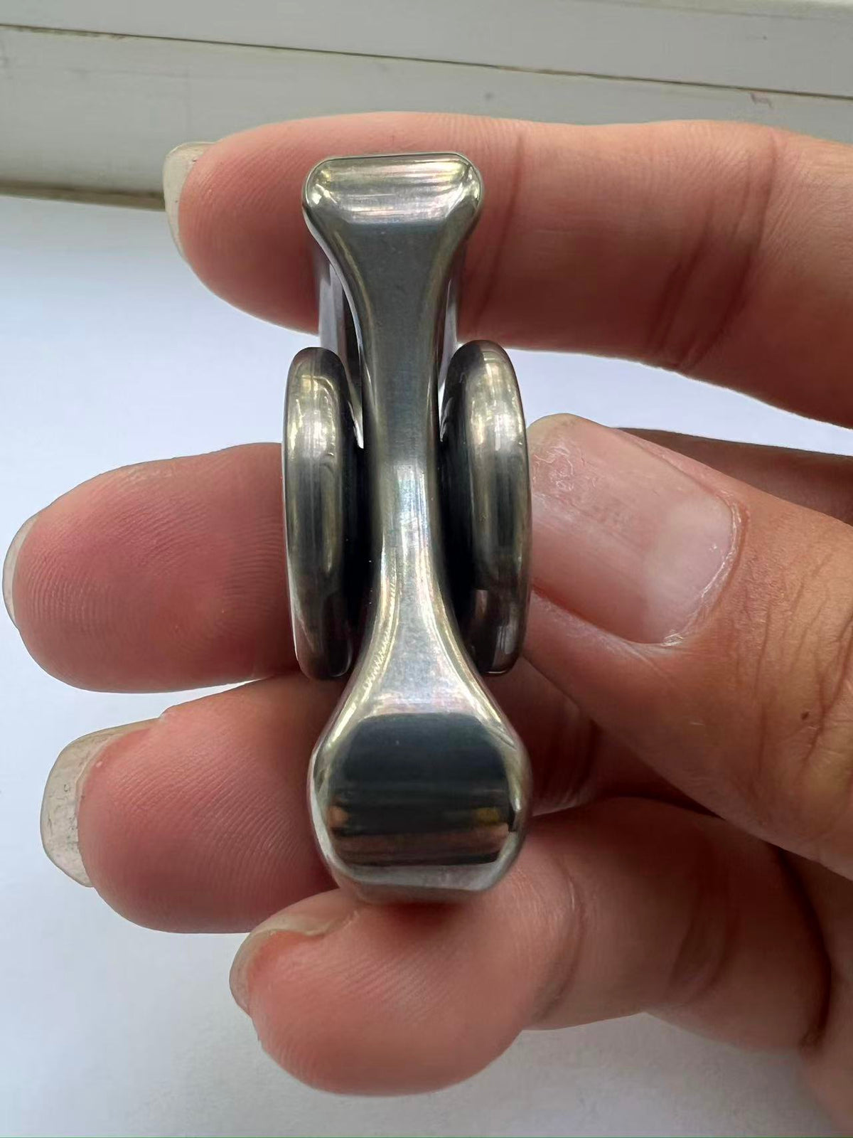 Two-Leaf Horizon Tungsten