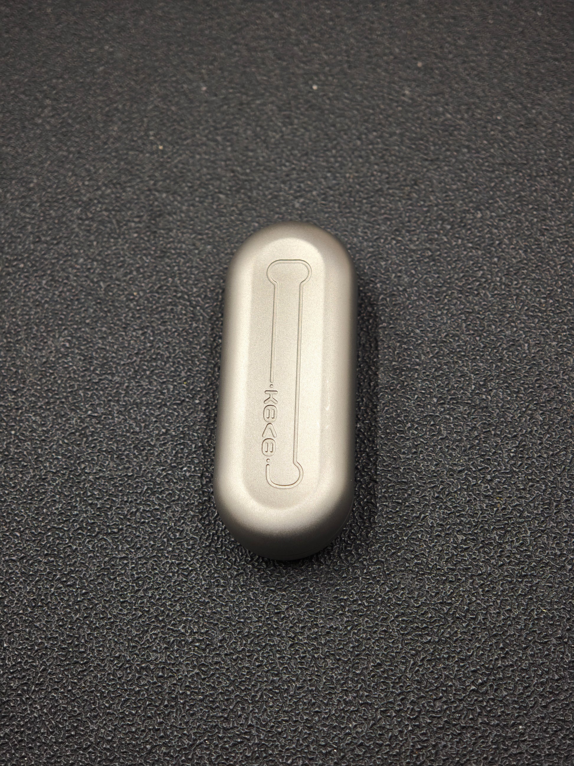 Floating Cloud Titanium