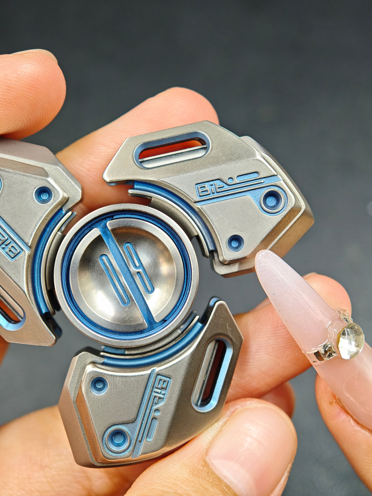 BIT 09 Titanium