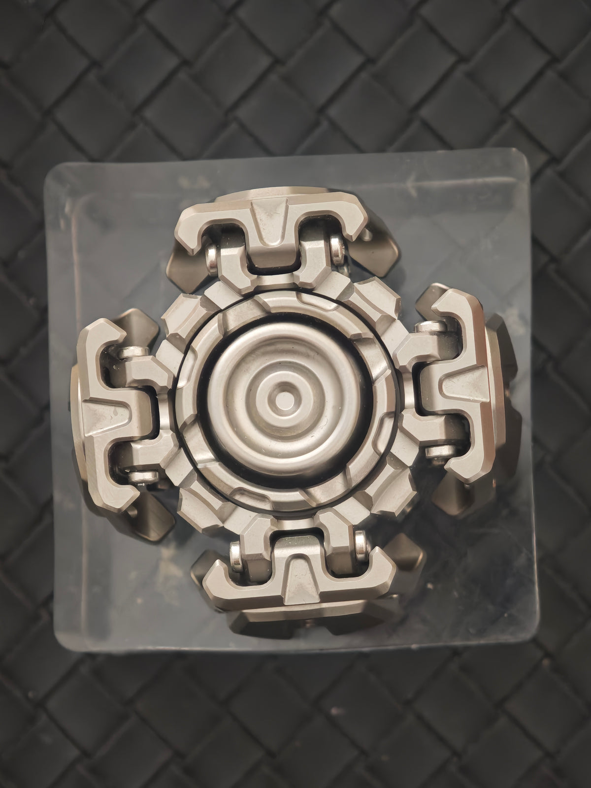 Ancient Iron Shell Opening Titanium