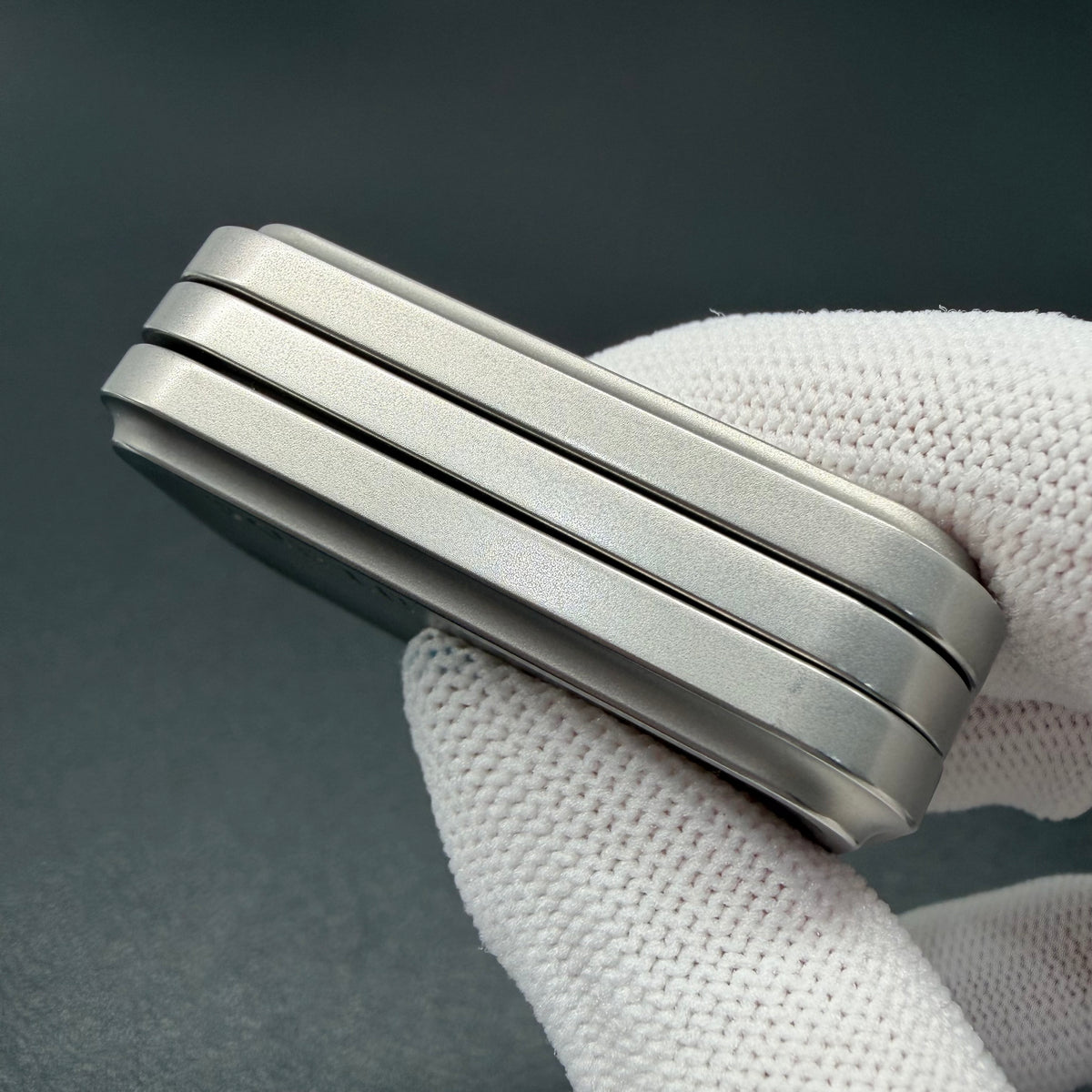Magnet Feel Stainless Steel Stonewashed