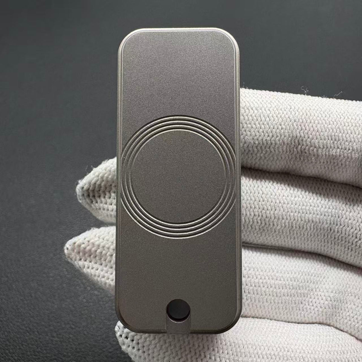 Sugar Cube Titanium