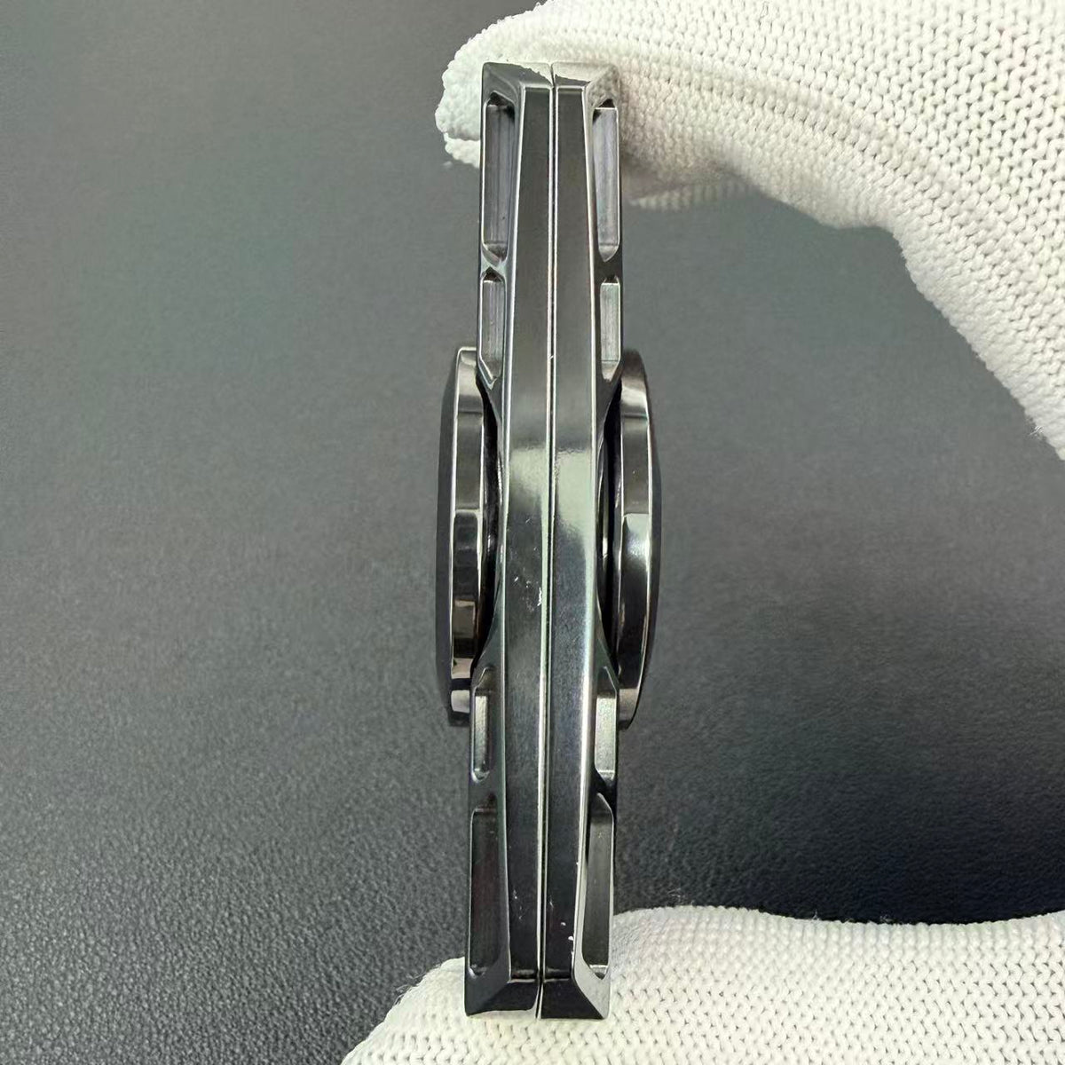 Ling Yin Zirconium