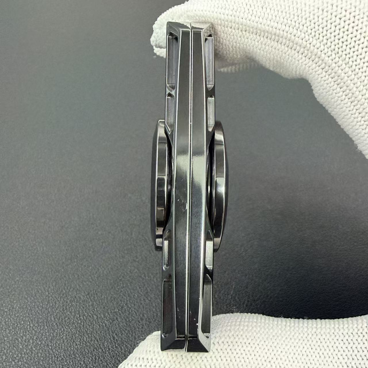 Ling Yin Zirconium