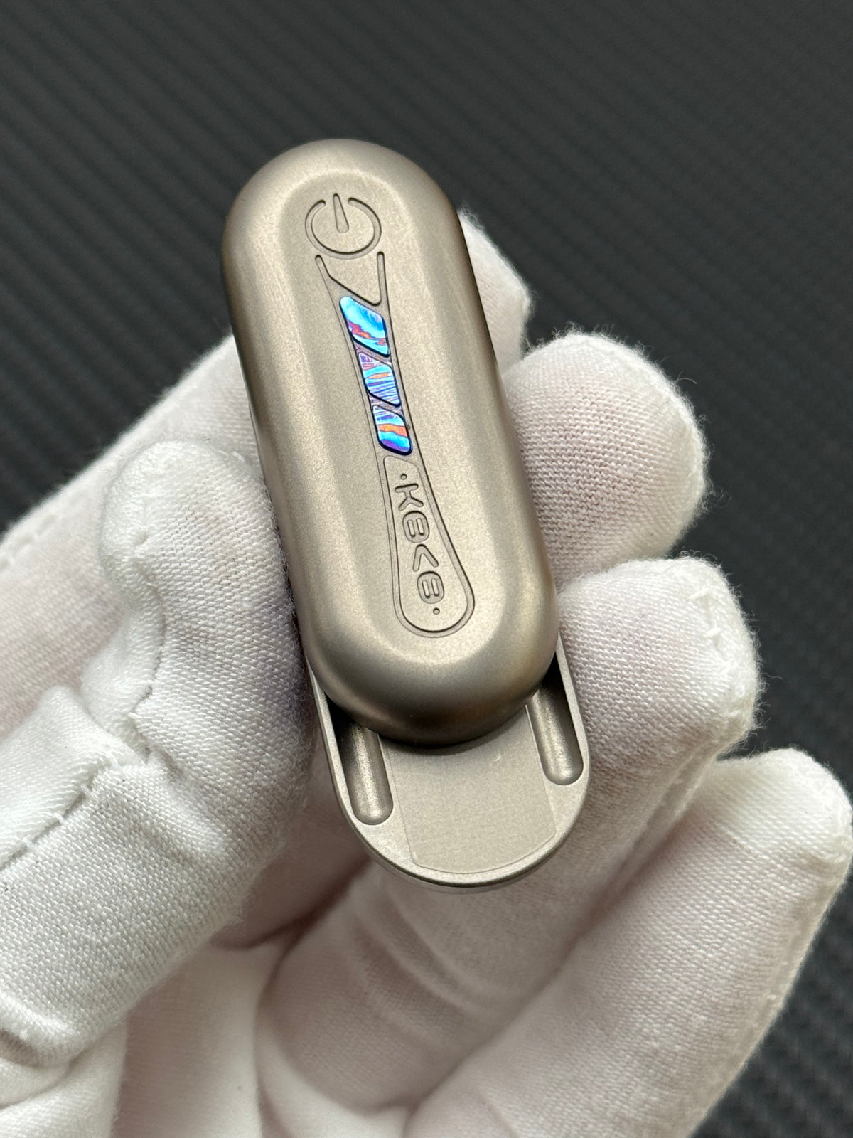 Floating Cloud Titanium