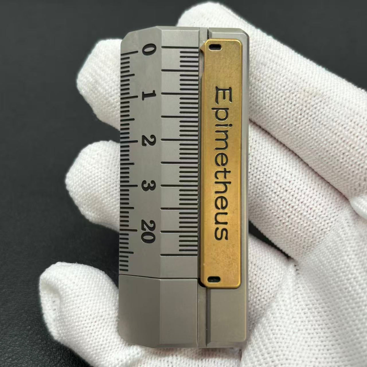 Quirky Ruler Titanium