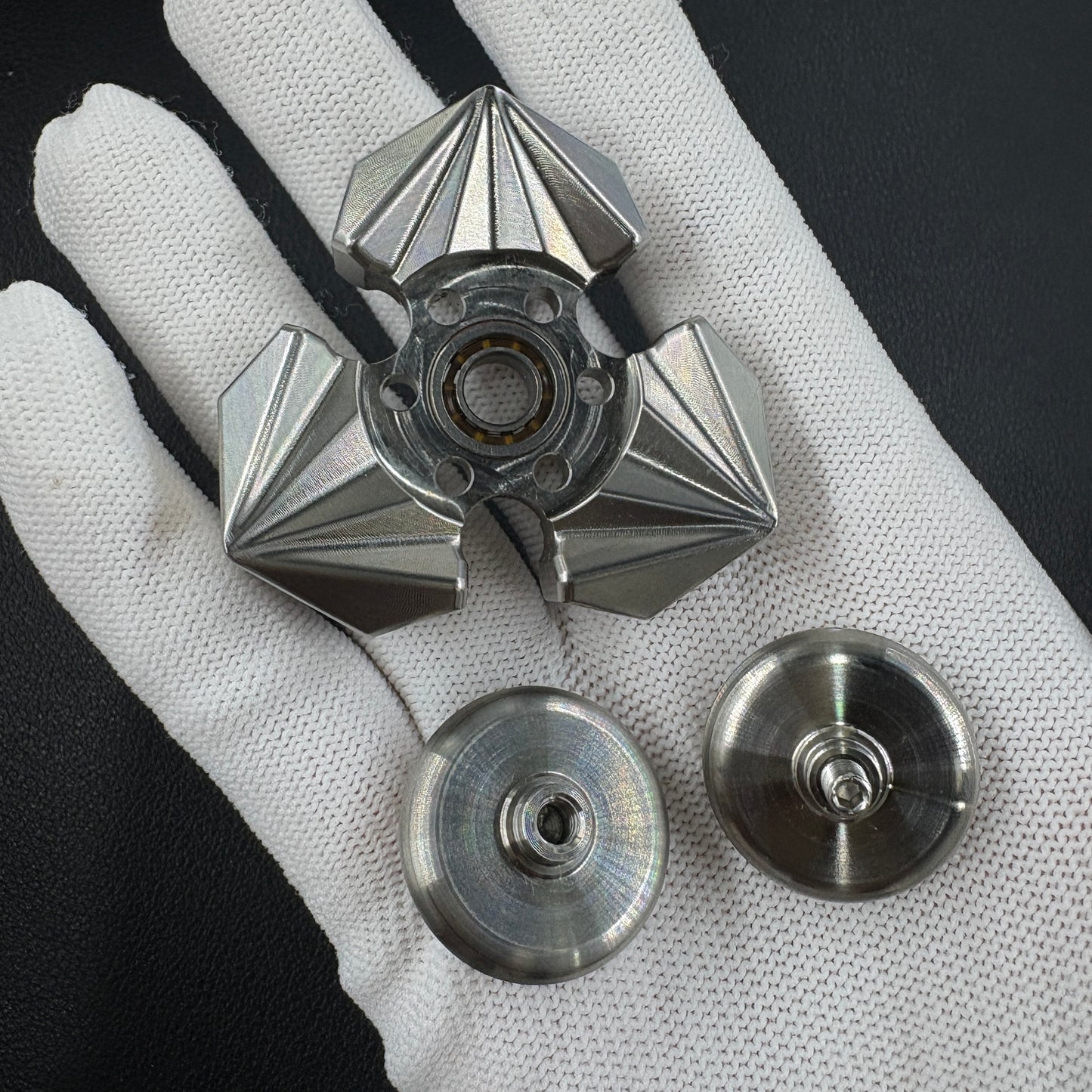 Tri Leaf Crossbone Titanium