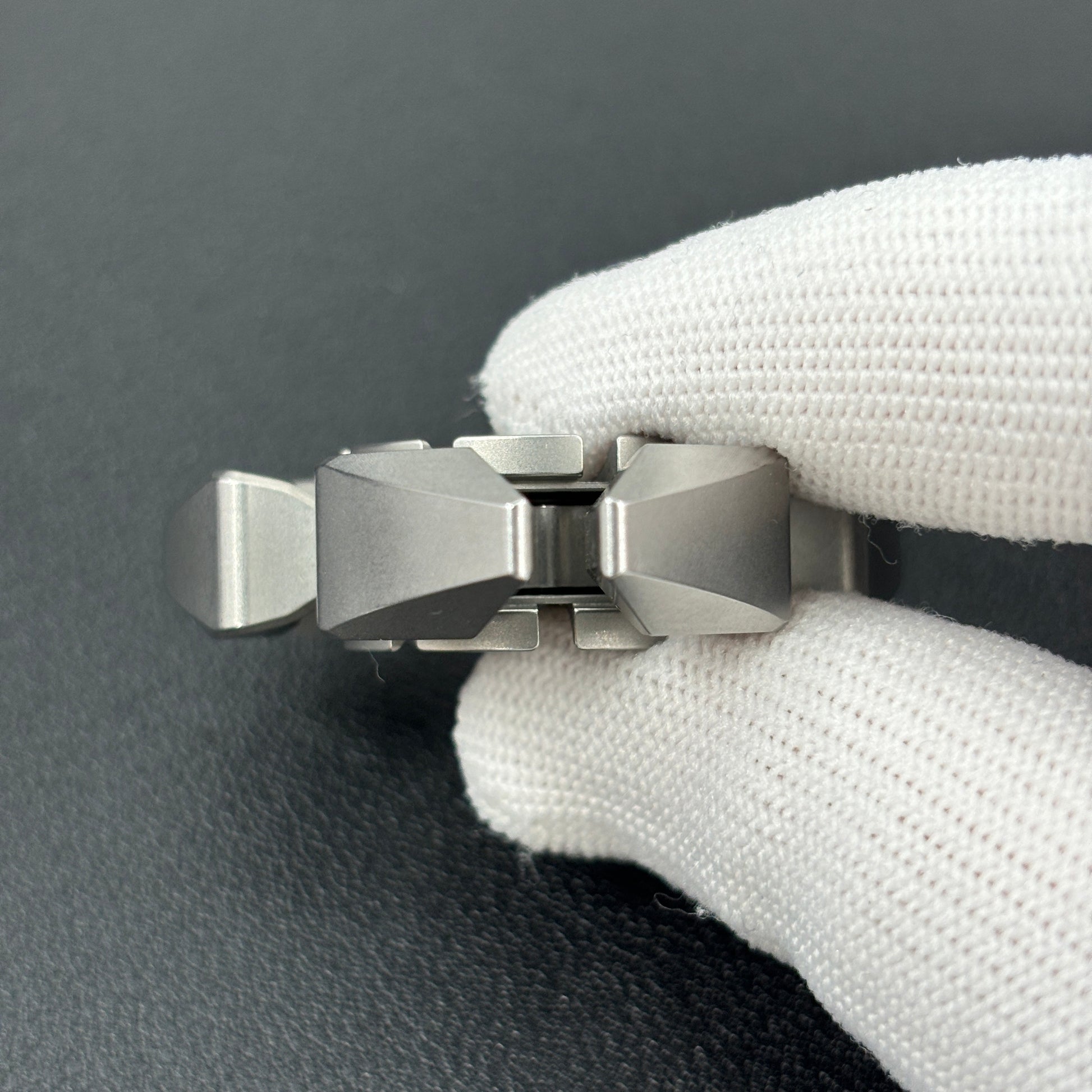 Scorpio Bearing Cap Stainless Steel