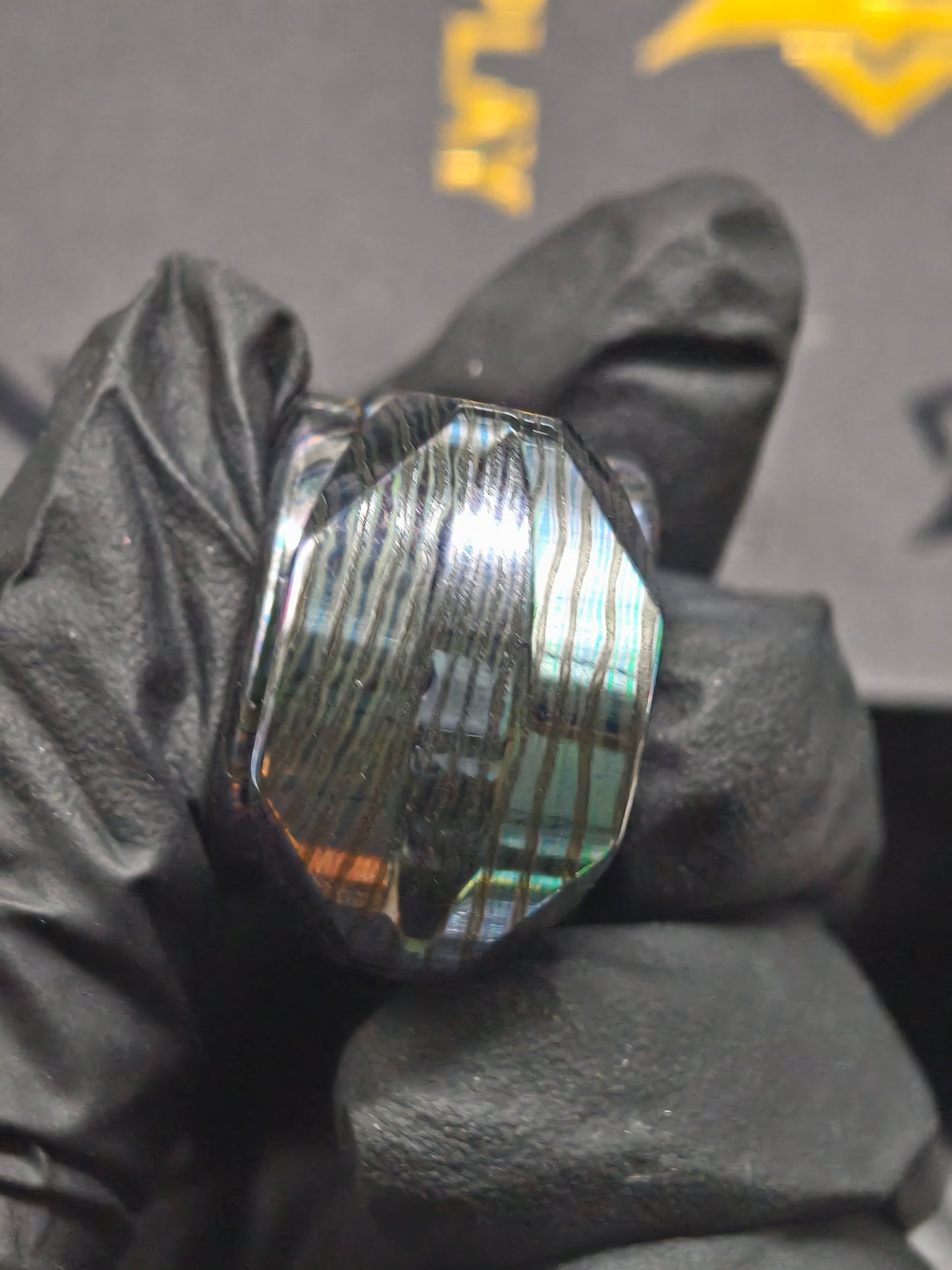 Libra Zircuti