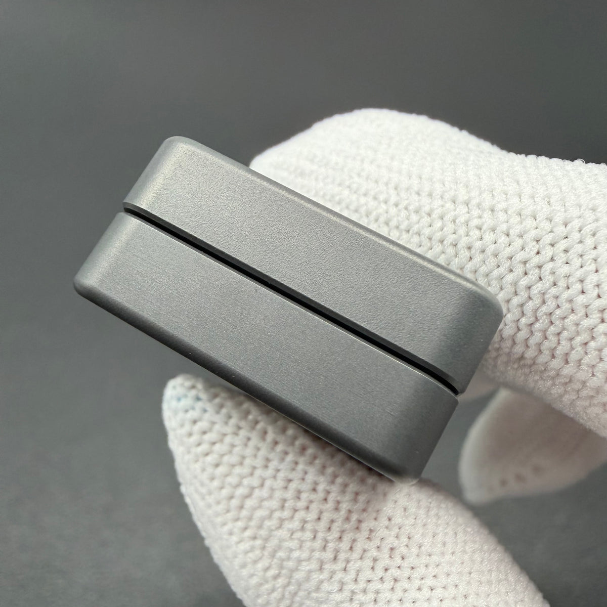 Mute Zirconium
