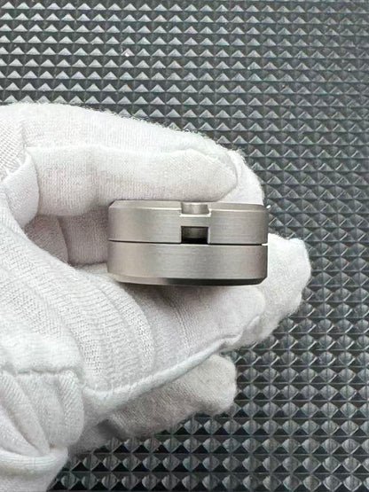 F2 Titanium