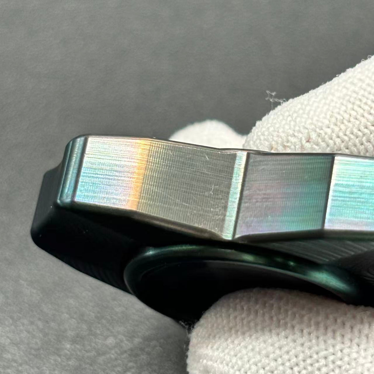 Mama Boat Zirconium Oil Slick