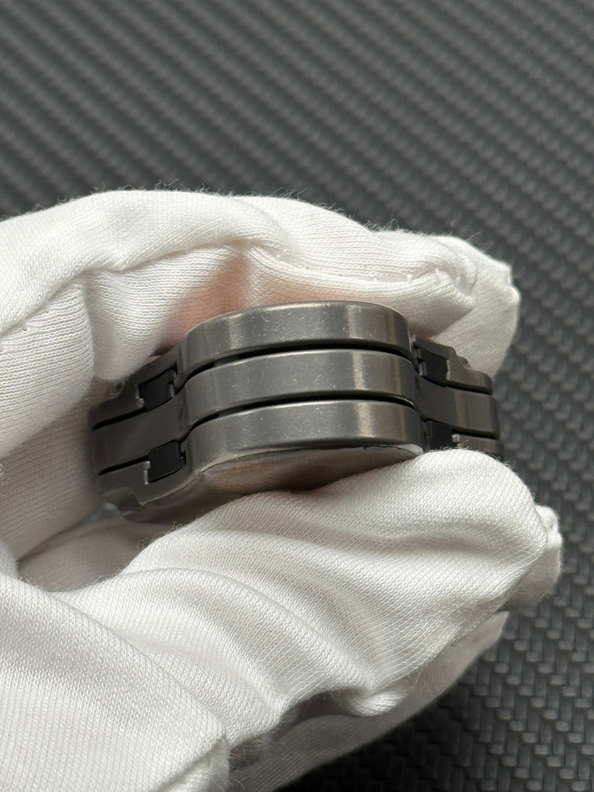 Balled Shell Stainless Steel Stonewashed Resin-Sealed