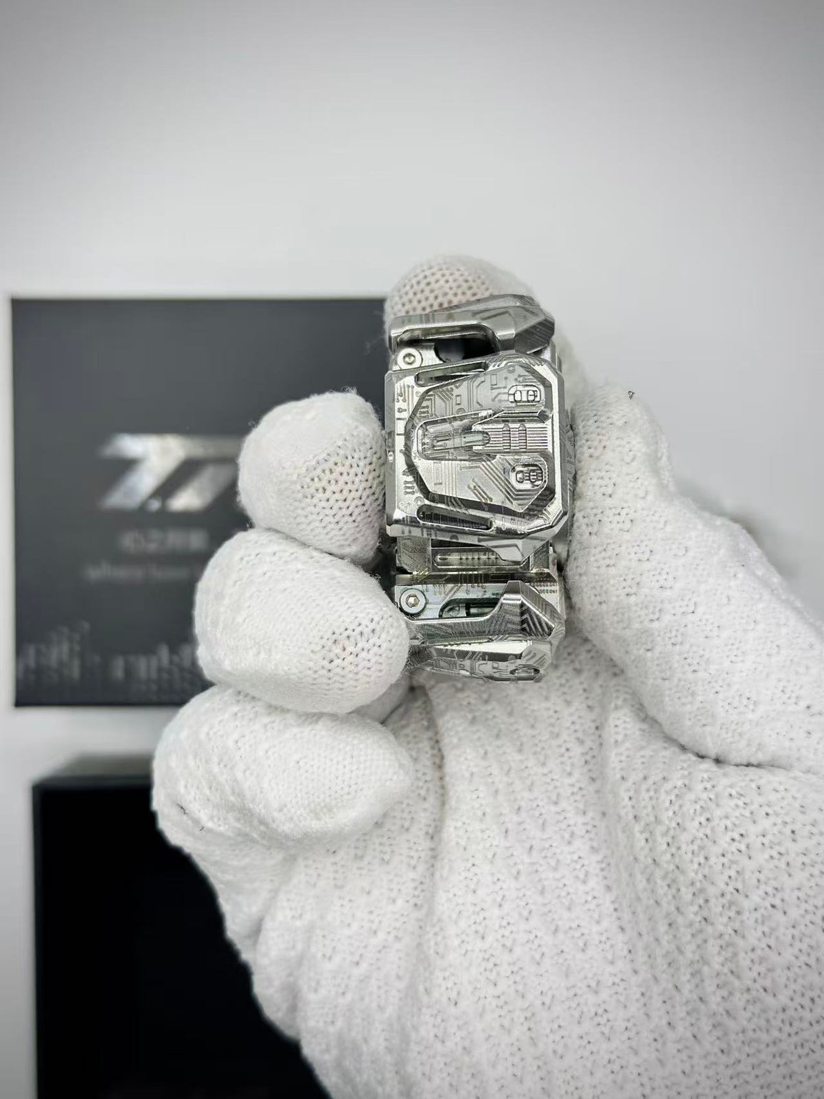 Ancient Iron Shell Opening Stainless Steel Engraved