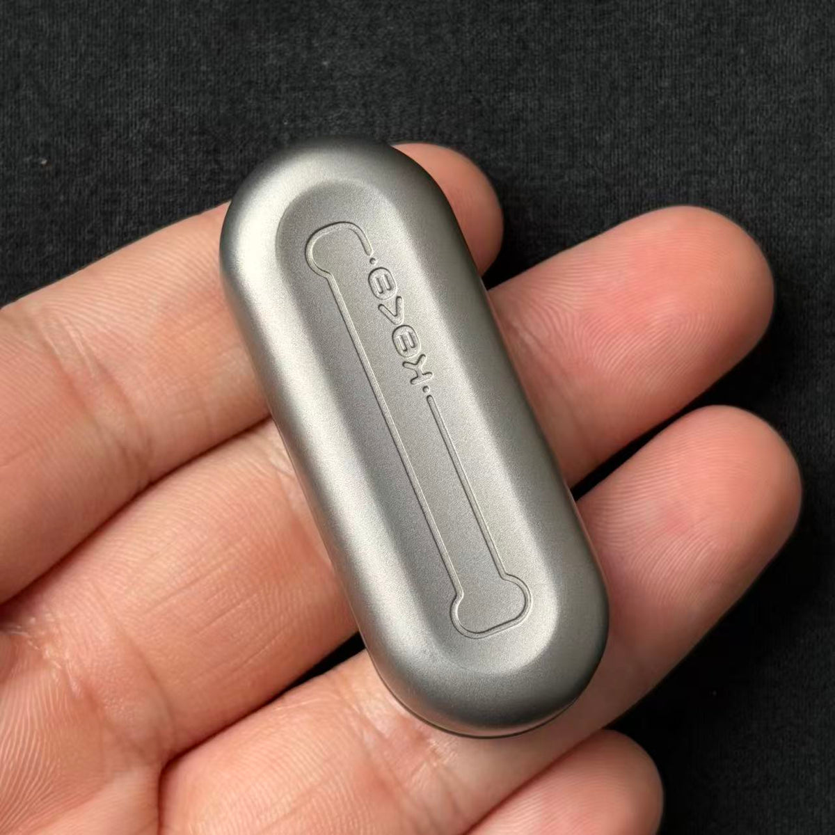 Floating Cloud Titanium Blasted