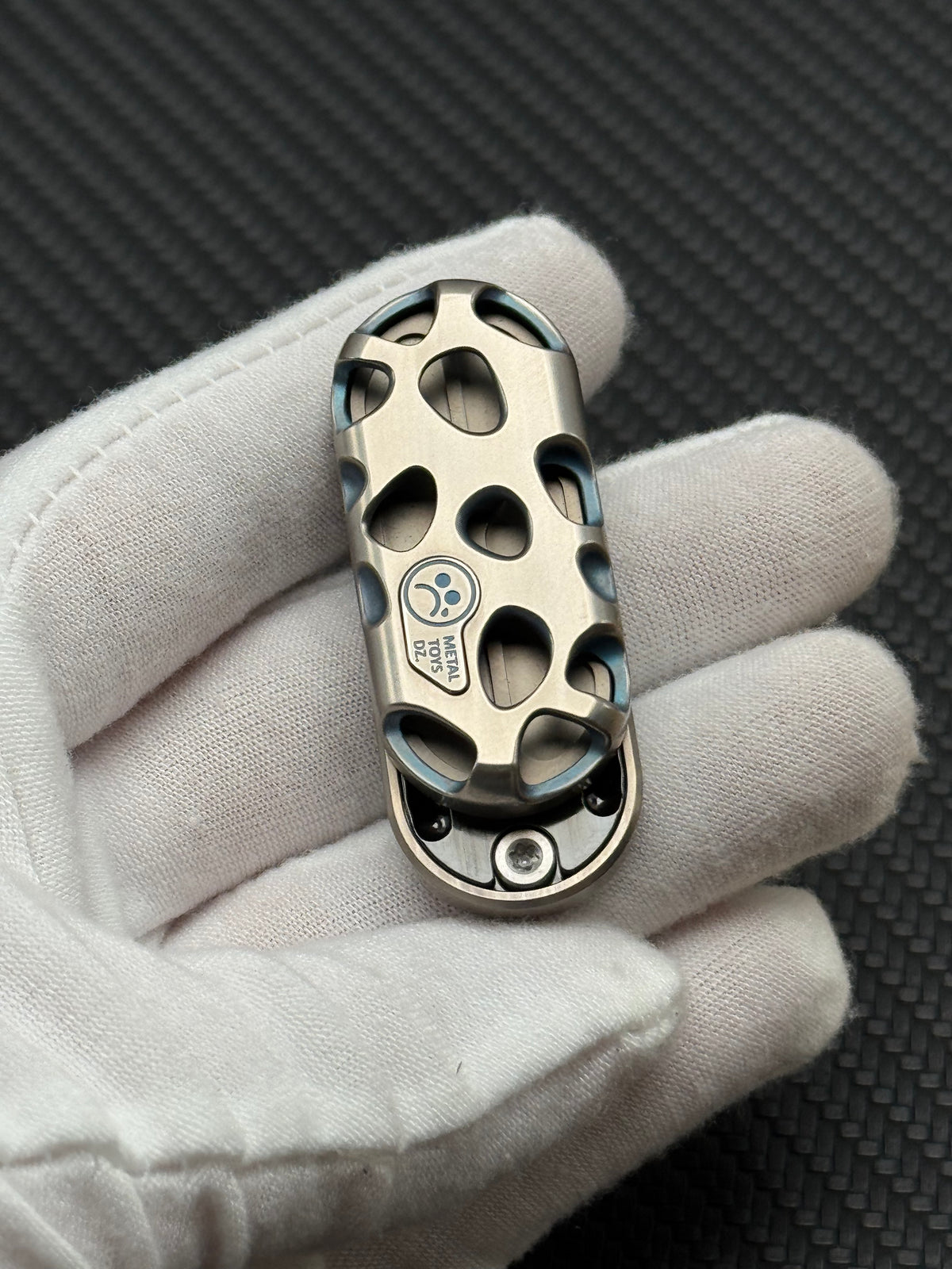 Top B Titanium