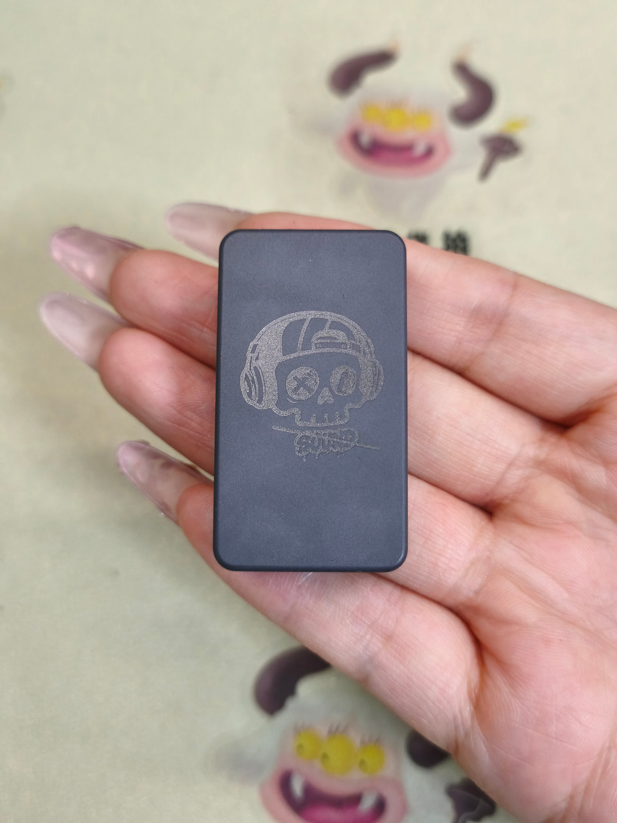 Mute Zirconium