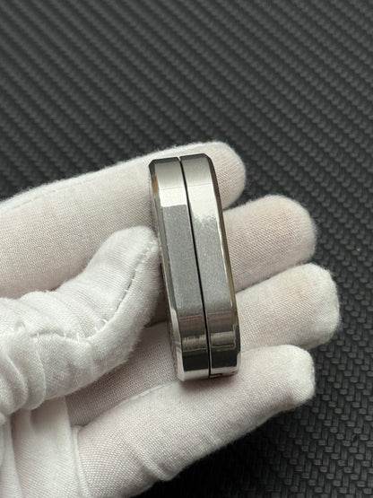 F2 Damasteel