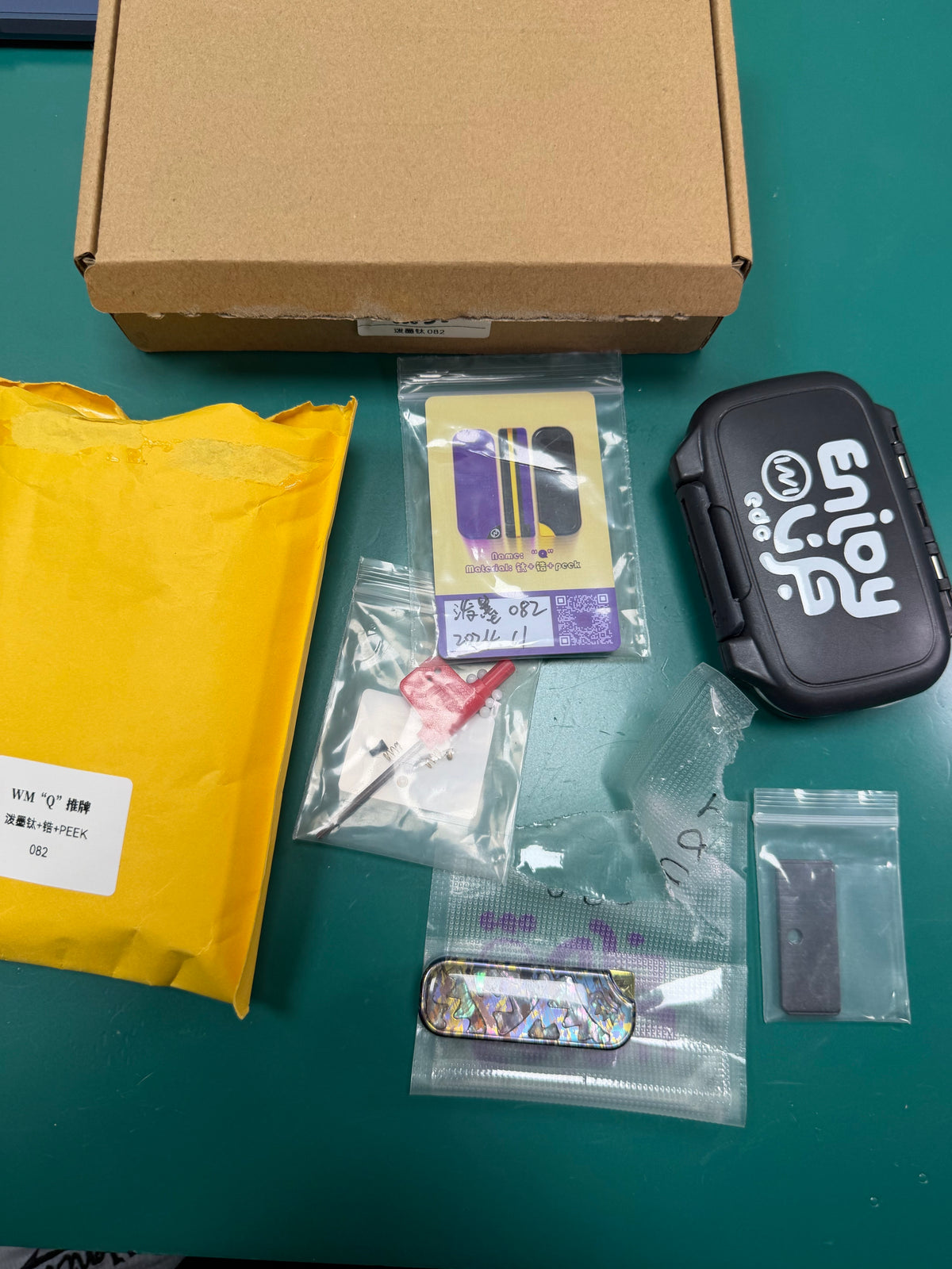 Q Mechanical Titanium Resin-Sealed