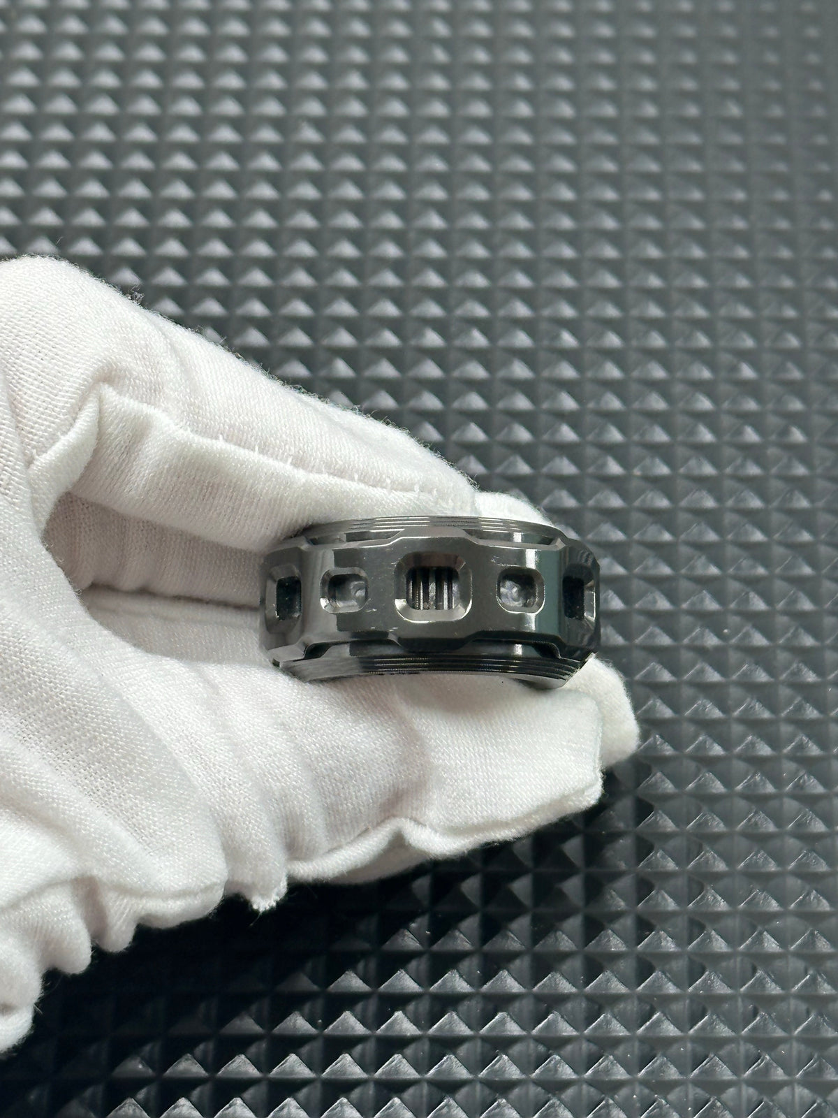 Shadow Raider Ratchet Zirconium