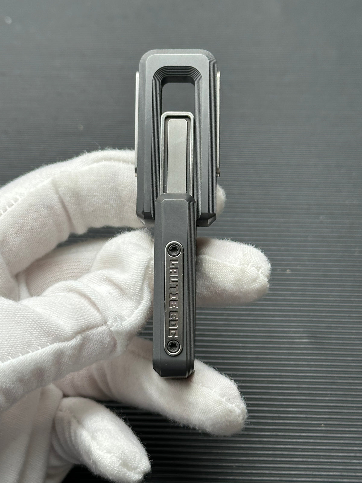X Lock Zirconium