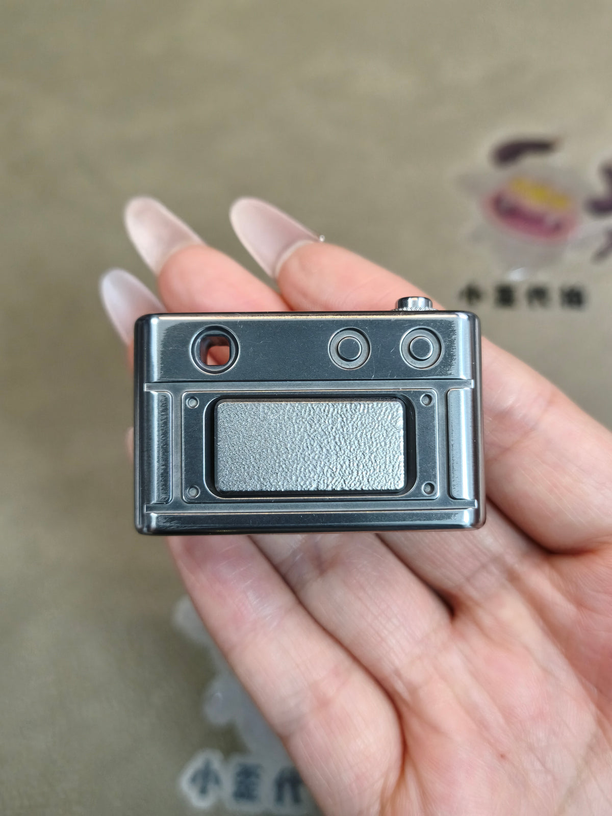 Camera M Titanium Distressed