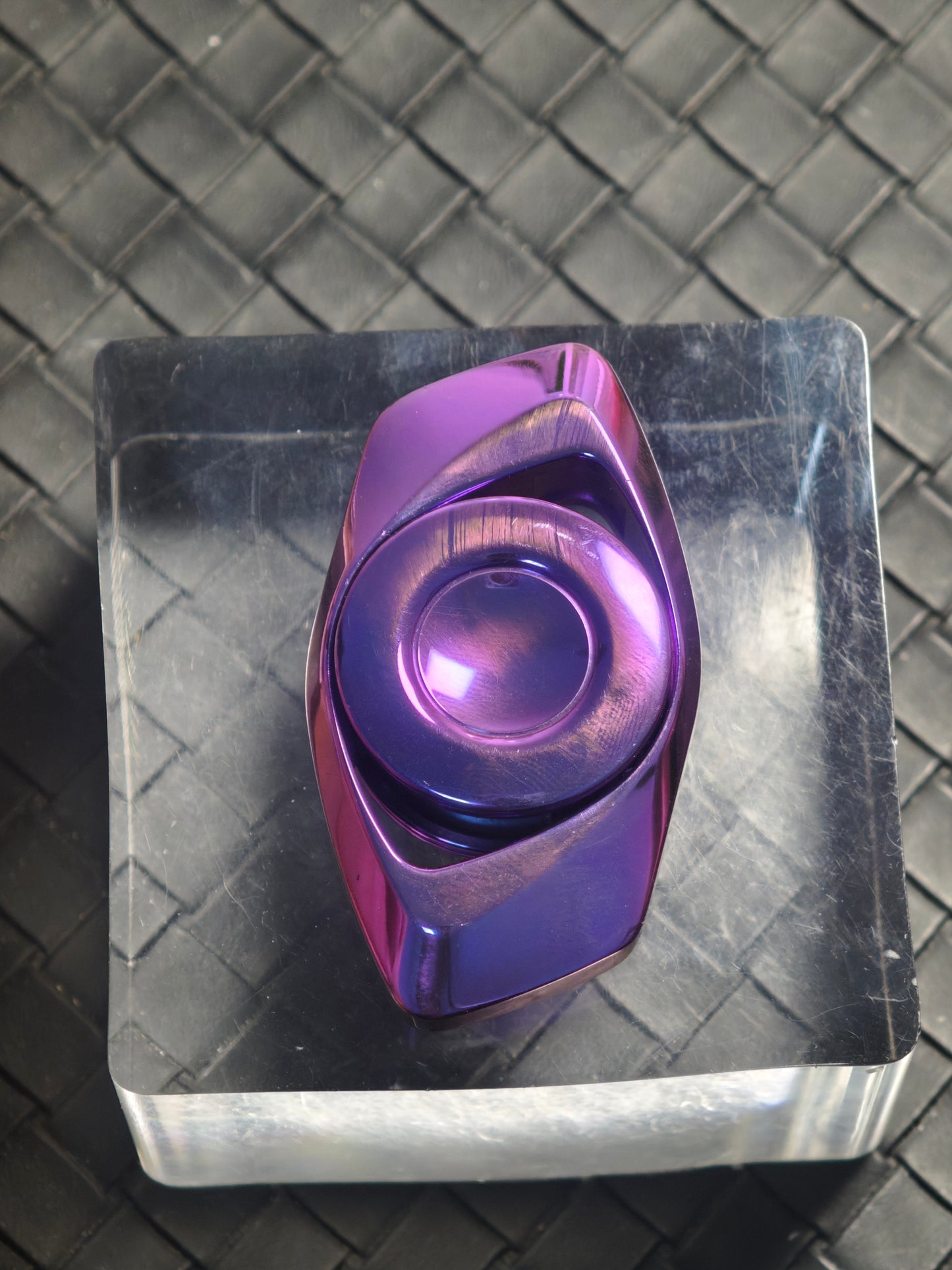 Phantom Dual Leaf Zirconium