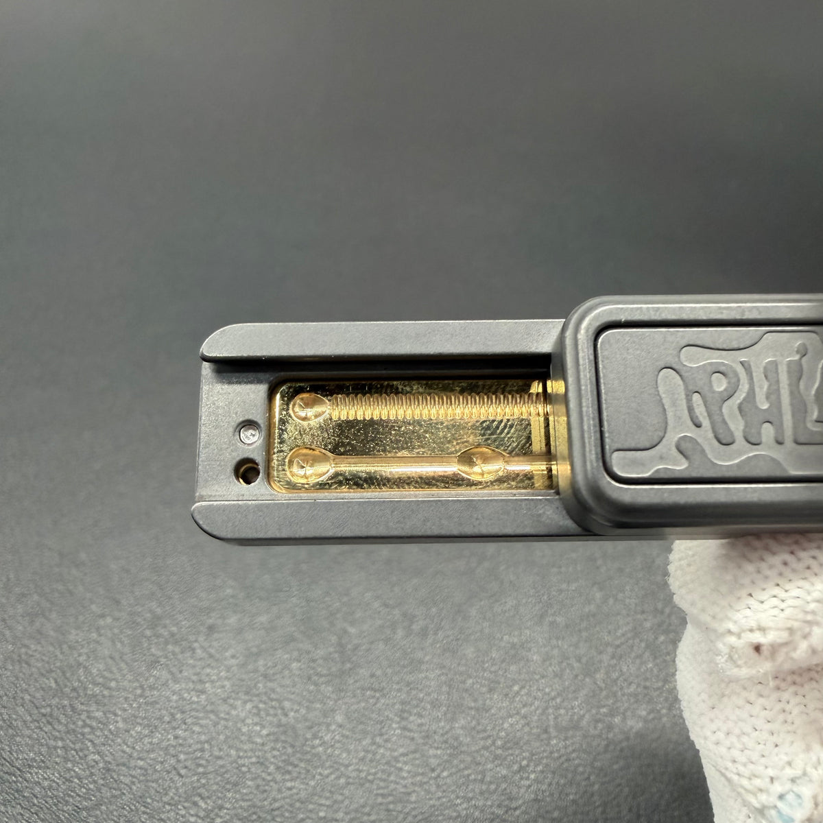 Yaozai Zirconium