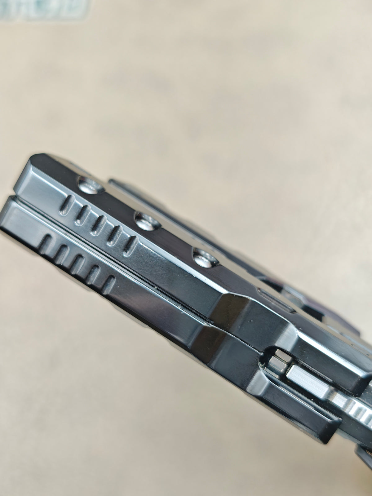 EDCELL Breaker Zirconium