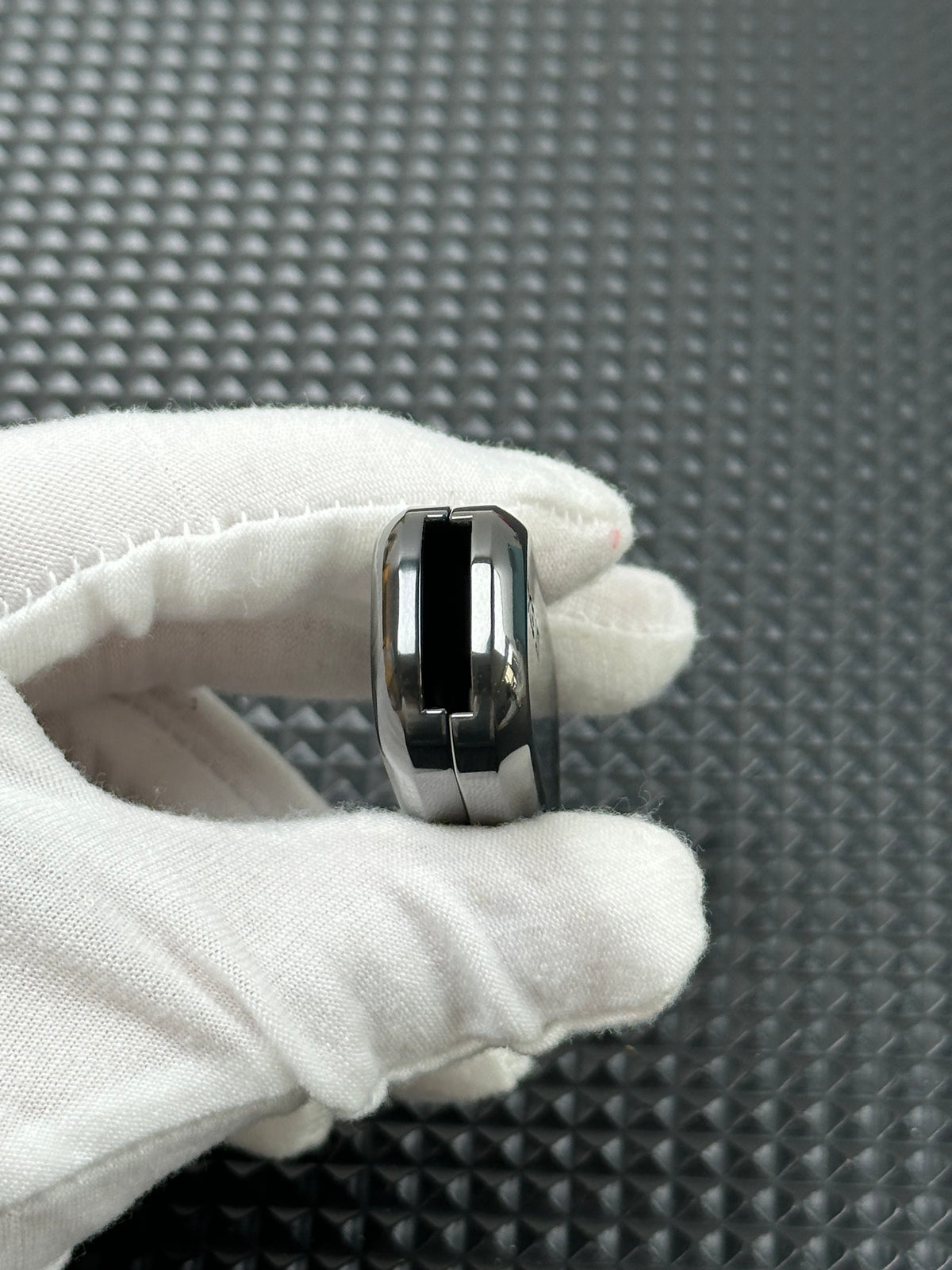 No.12 Shell Zirconium