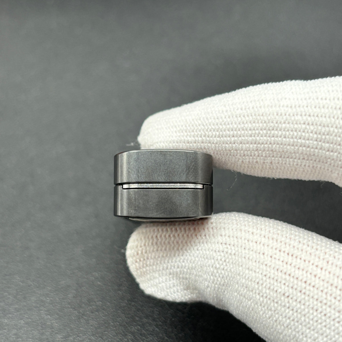 Feng Ling Zirconium