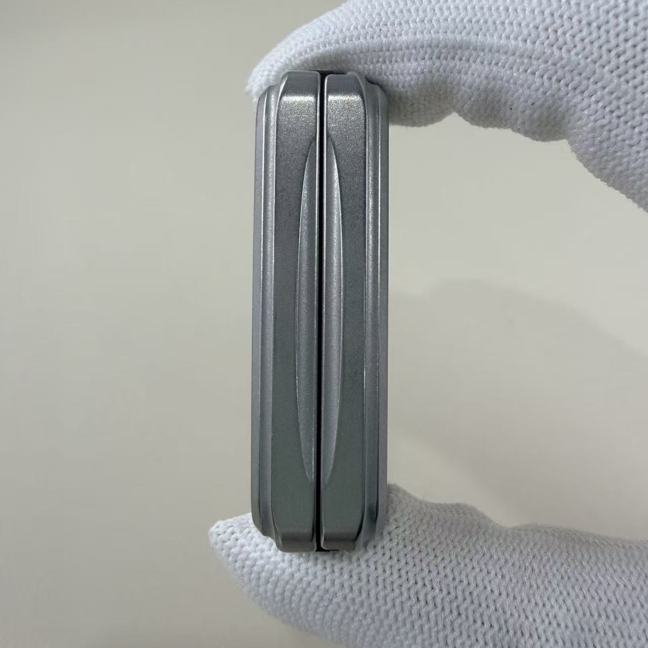 Wormhole Stainless Steel