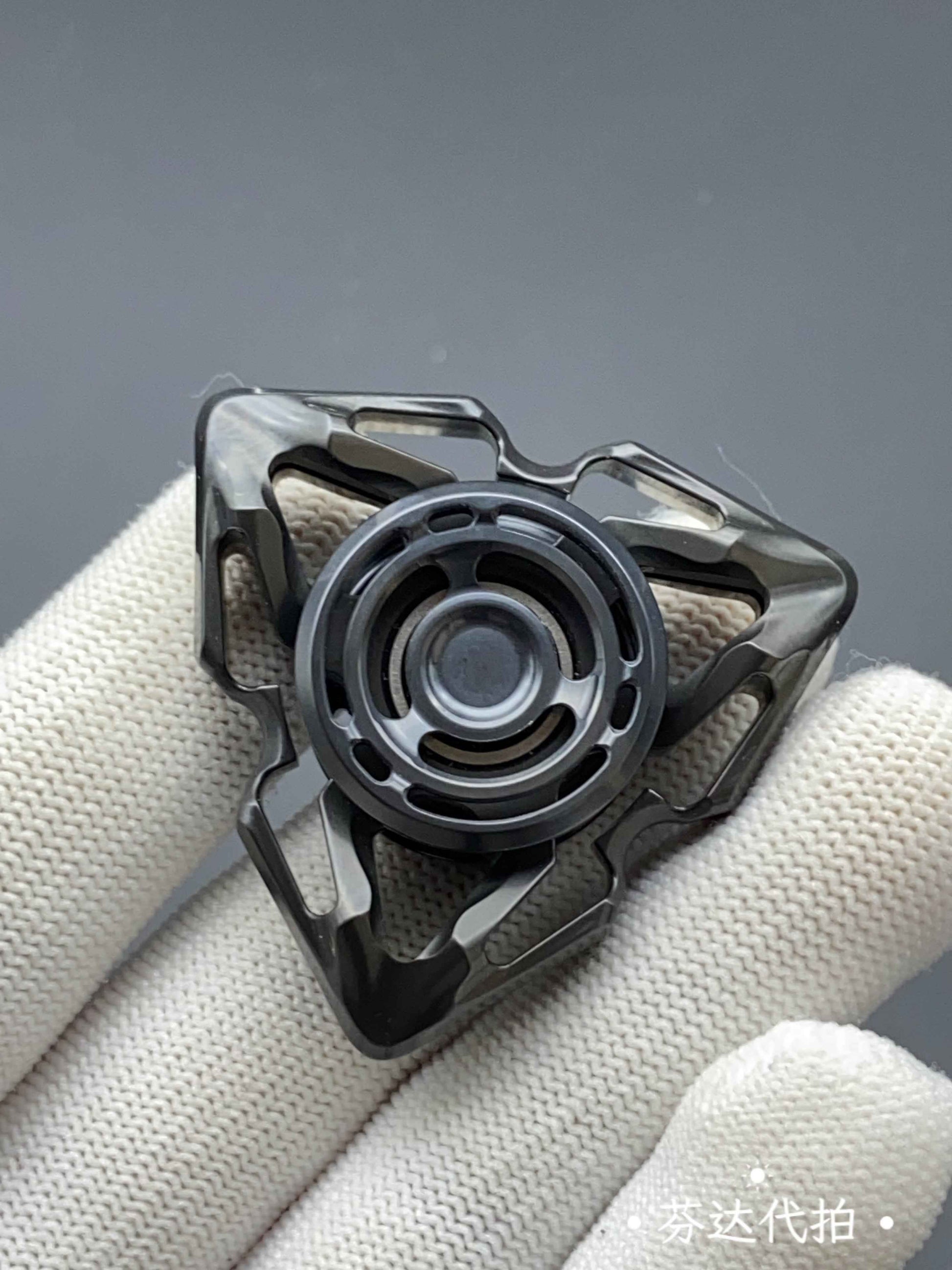 Lingfeng Zirconium