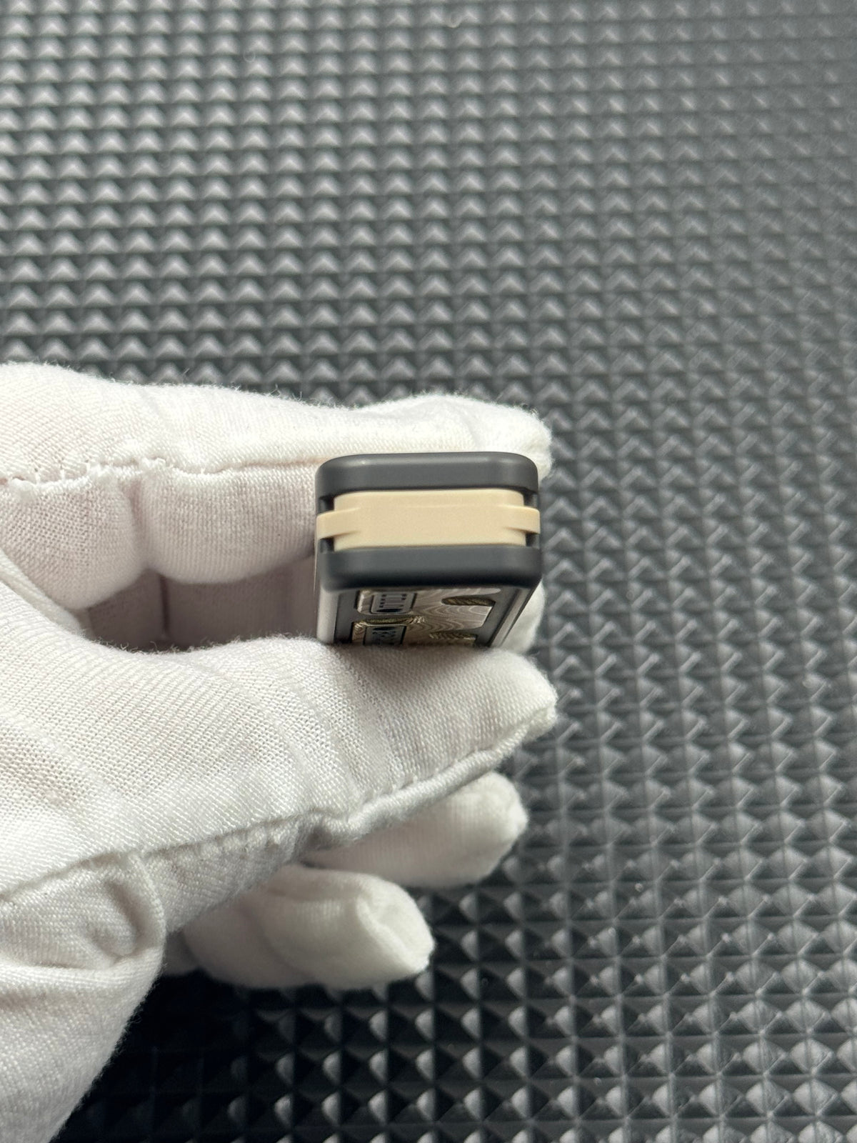 Snake Zirconium