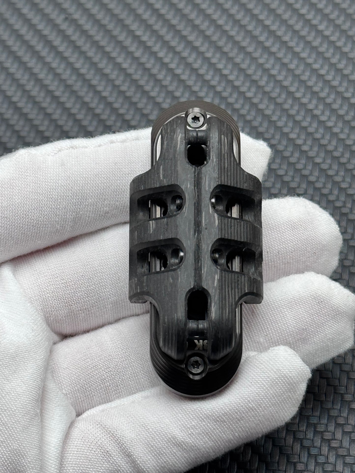EXOSKELETON Carbon Fiber Bone Core