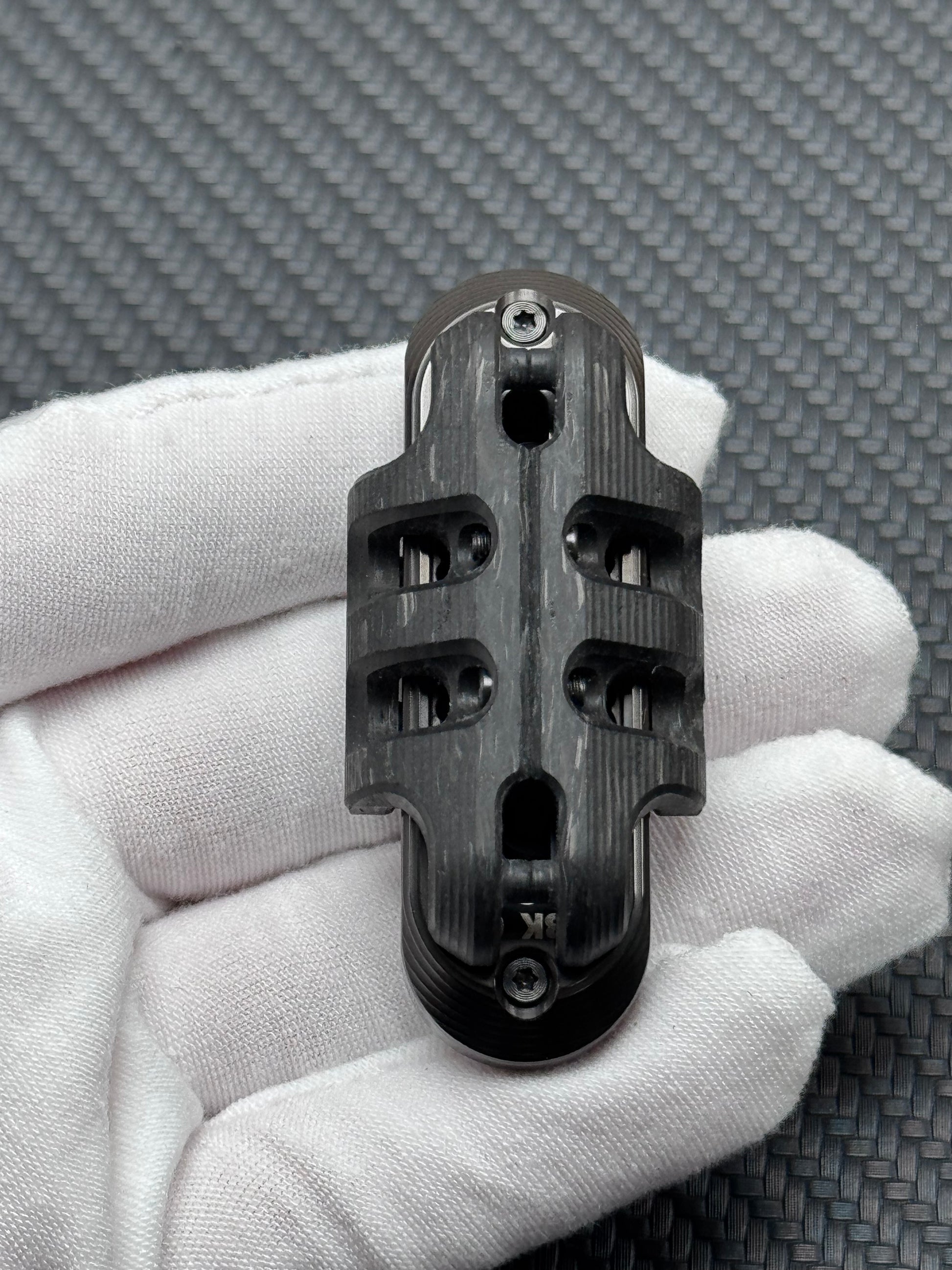 EXOSKELETON Carbon Fiber Bone Core