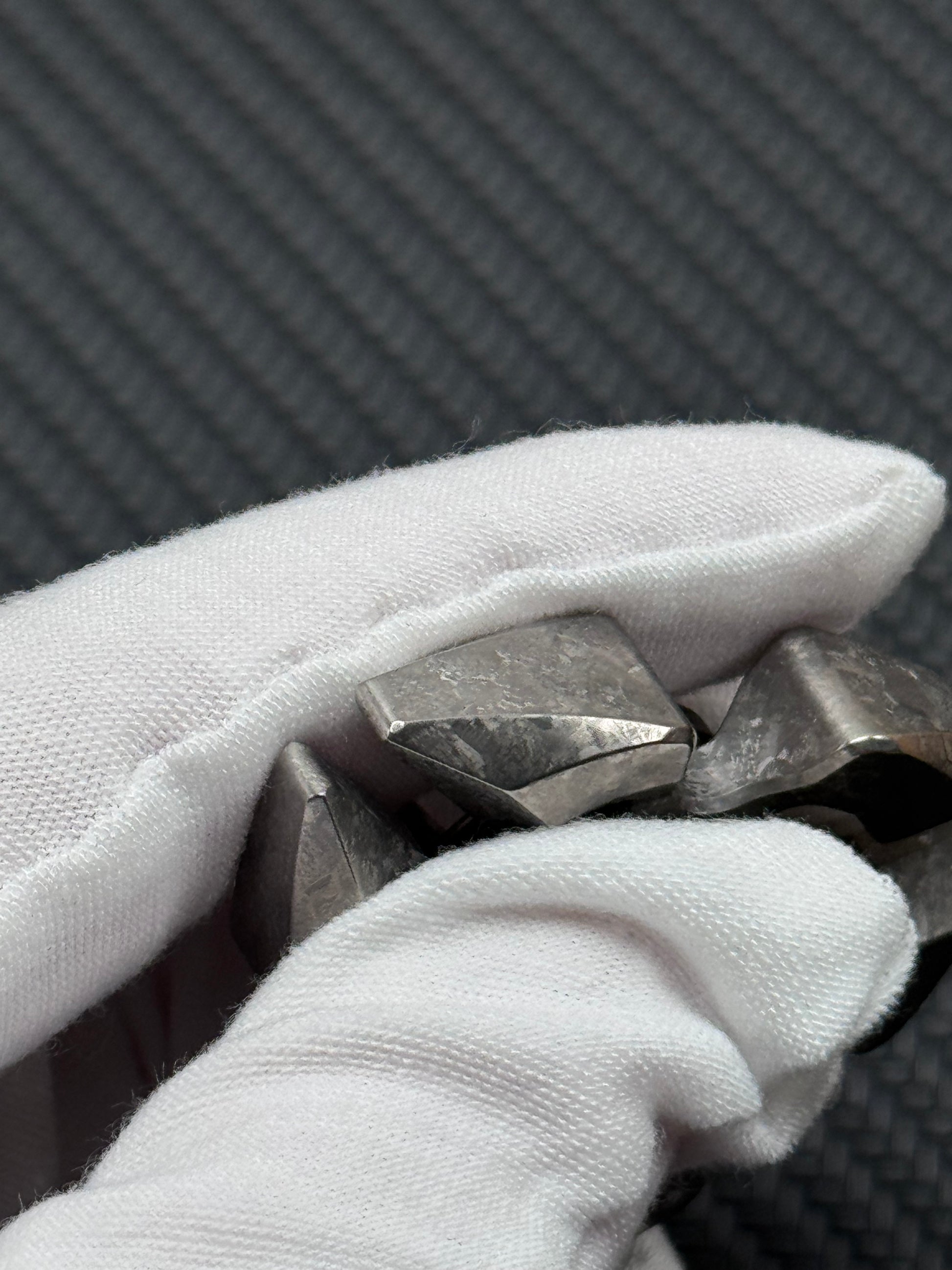 Scorpio Bearing Cap Crystallized Titanium