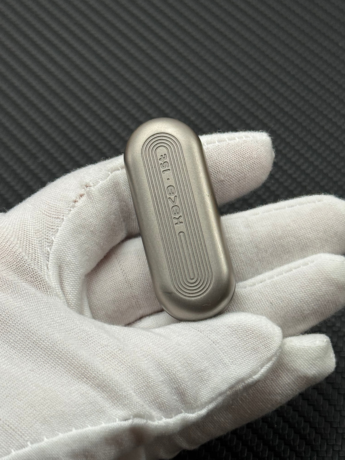 Floating Cloud Titanium Blasted