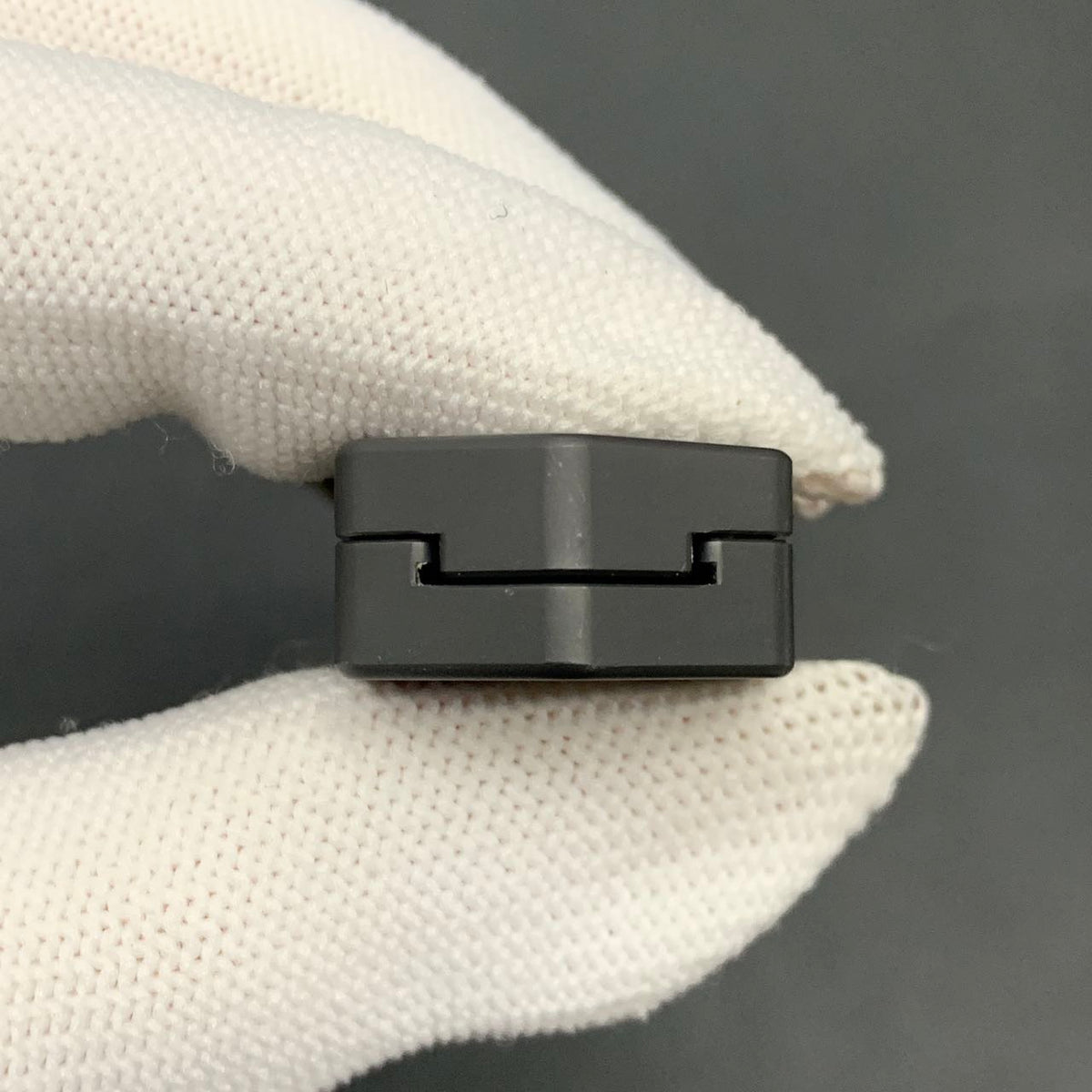 Plane Zirconium